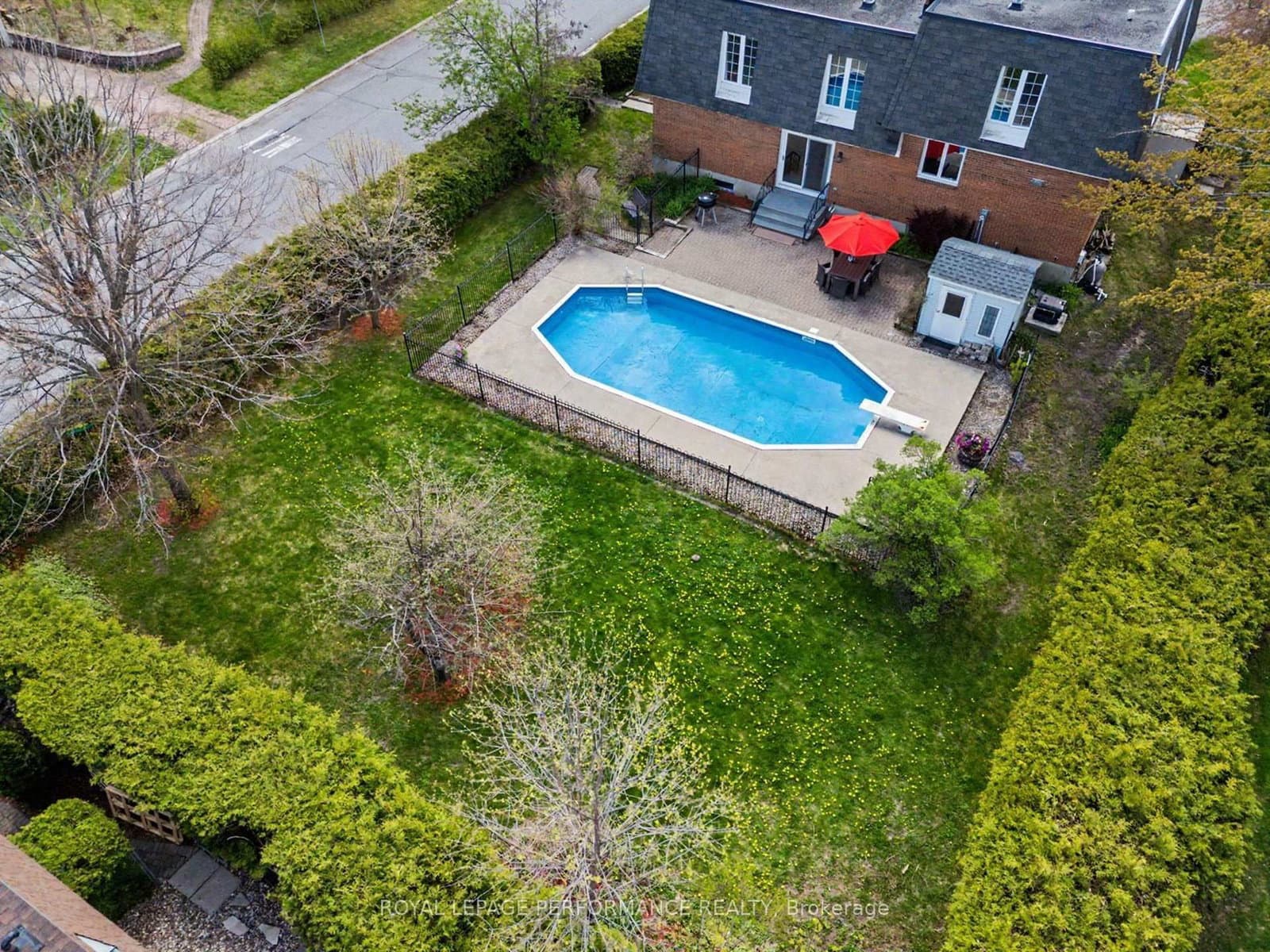 26 Delong Drive, Ottawa, ON — photo 2