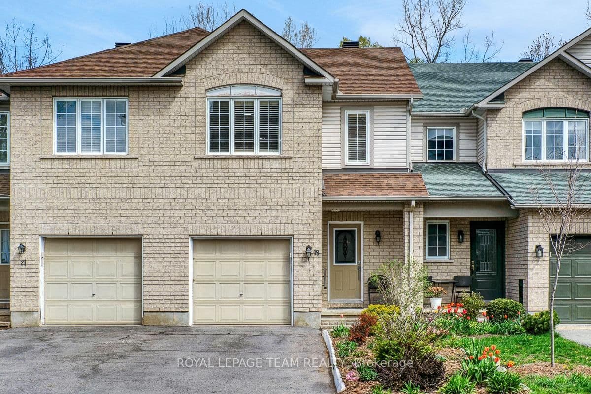 19 Inverkip Avenue, Ottawa, ON