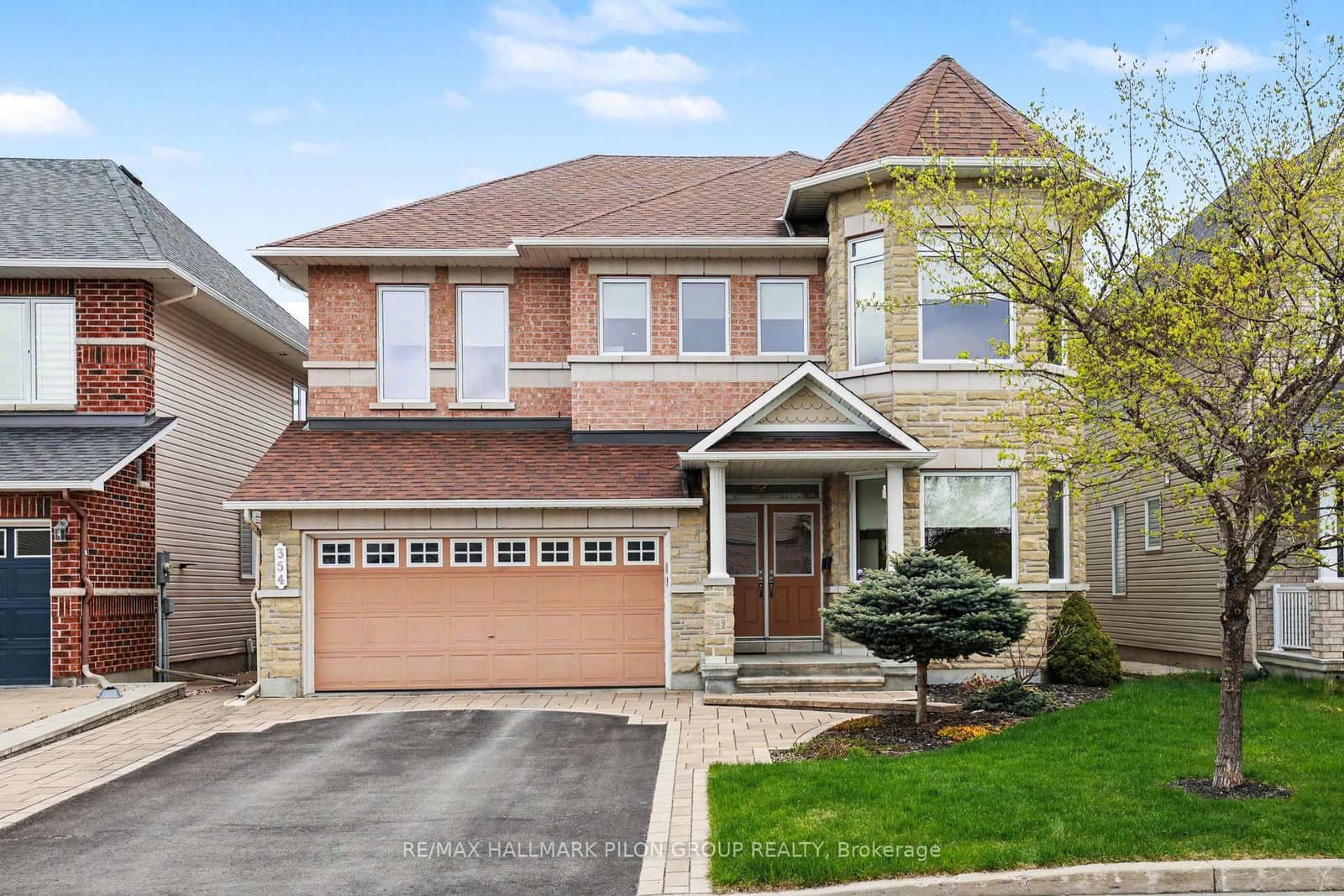 354 Oakcrest Way, Ottawa, ON