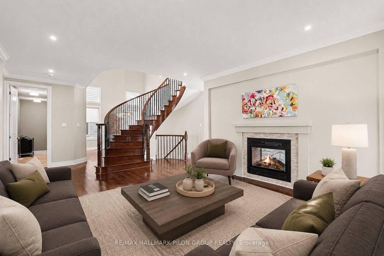 354 Oakcrest Way, Ottawa, ON — photo 3