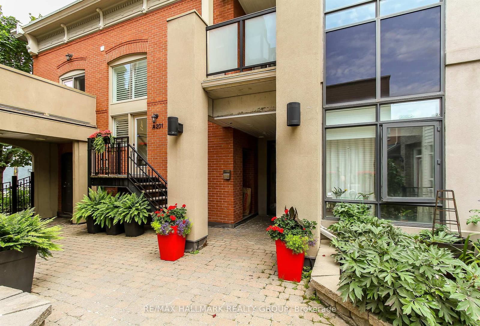 B307 - 124 Guigues Avenue, Ottawa, ON — photo 2