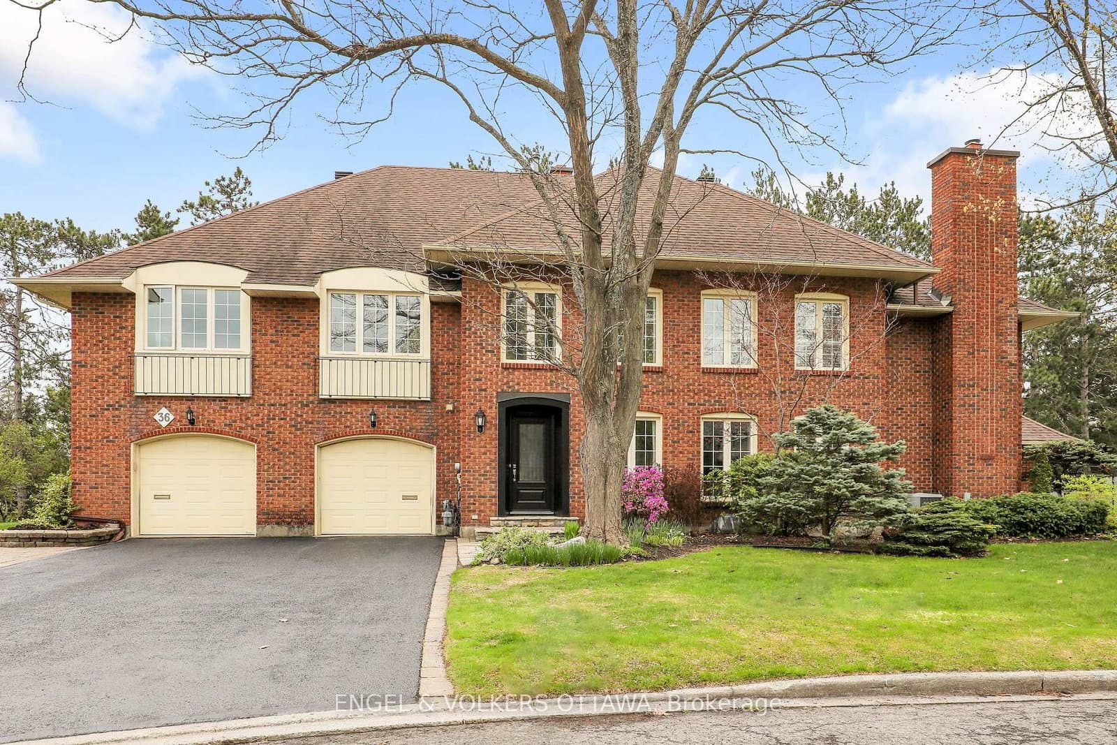 34 Chatsworth Crescent, Ottawa, ON
