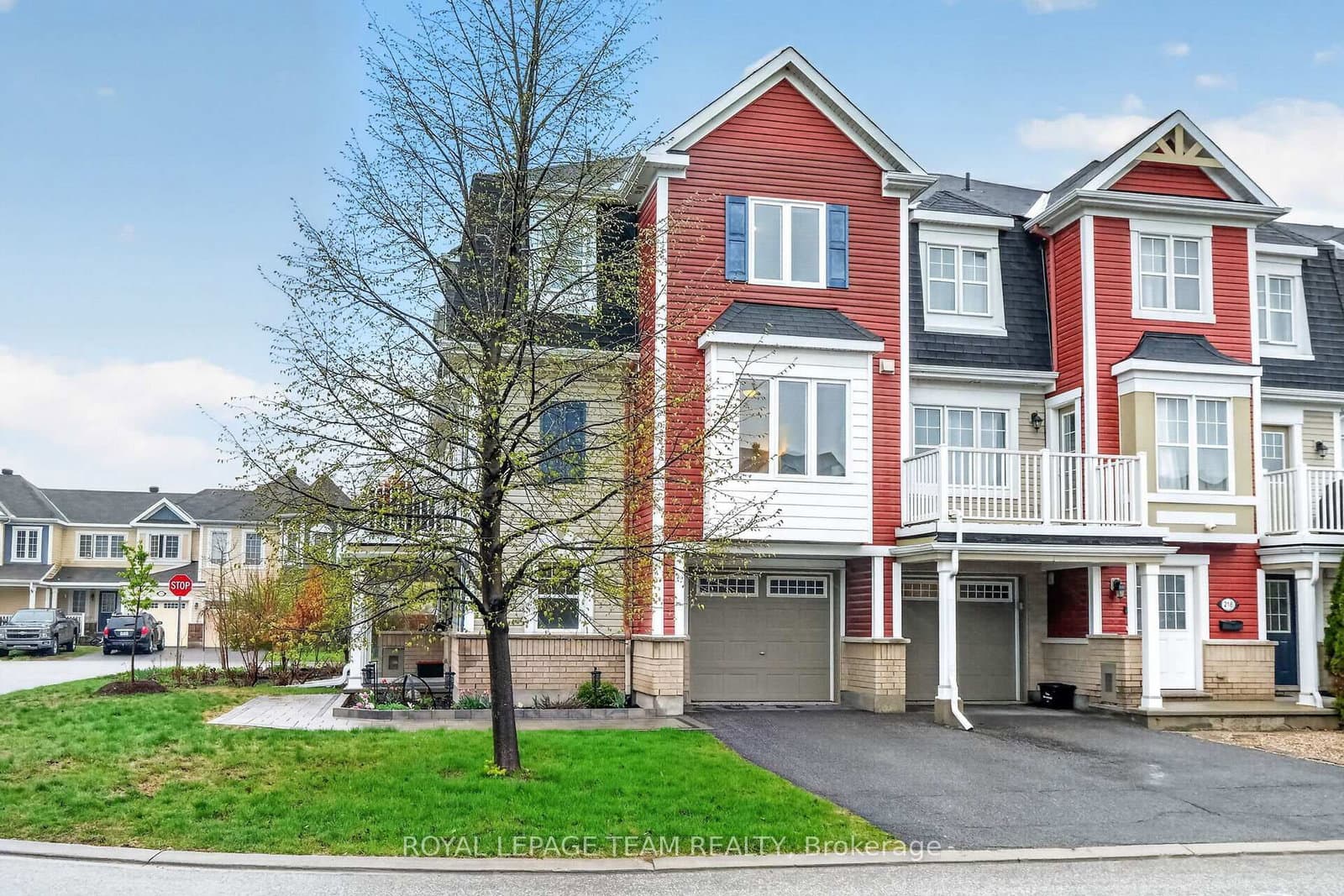 216 Cayman Road, Stittsville, ON — photo 3