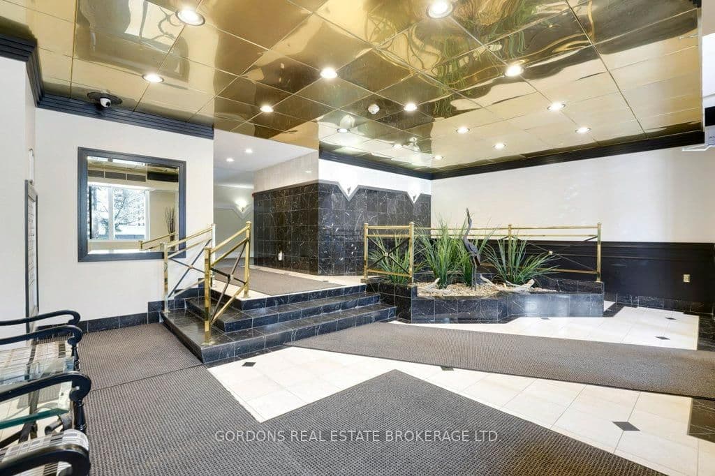 103 - 3099 Carling Avenue, Ottawa, ON — photo 3