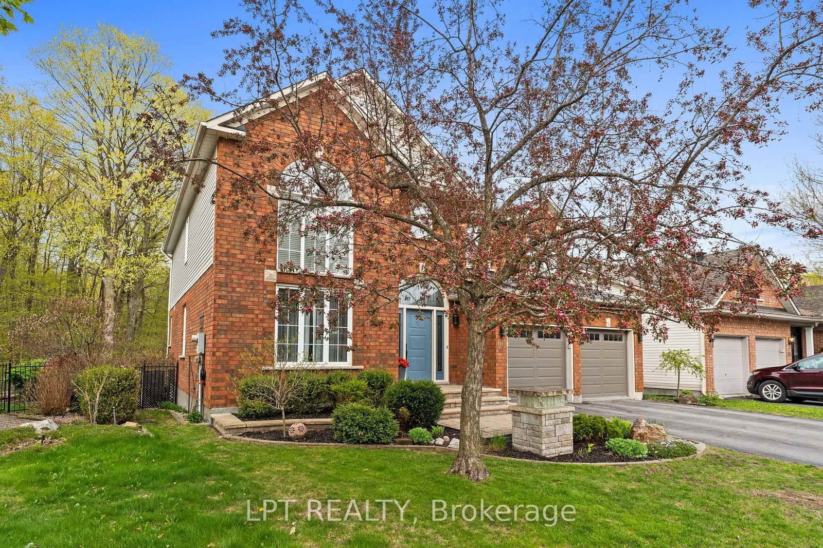 66 Forest Gate Way, Ottawa, ON — photo 3
