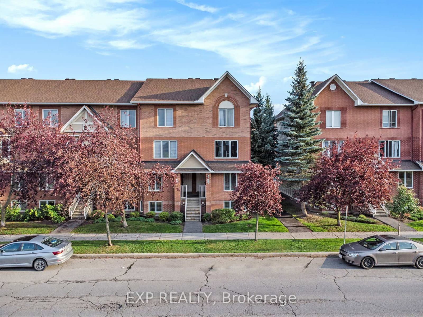 74 Lakepointe Drive, Ottawa, ON — photo 2