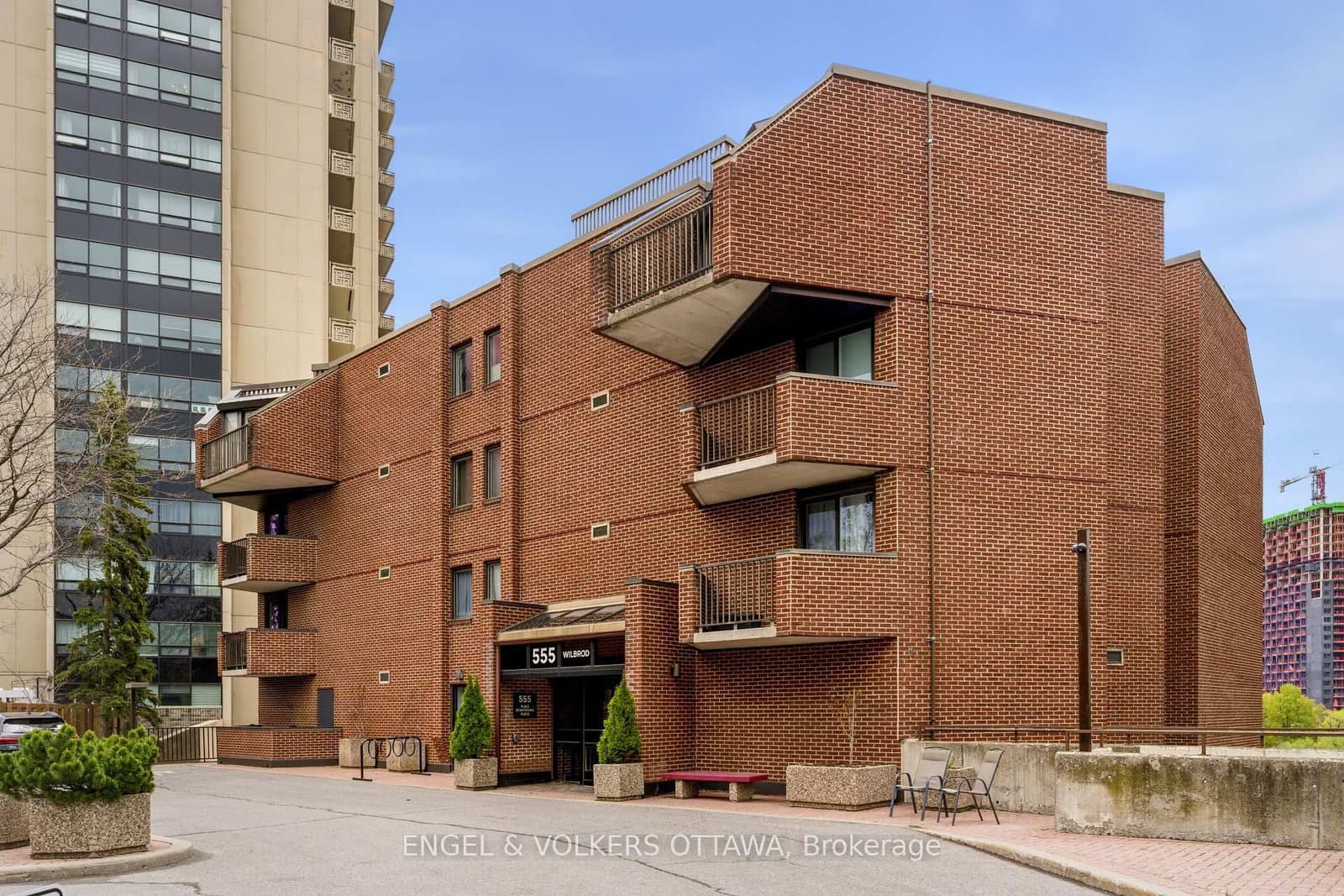 103 - 555 WILBROD Street, Ottawa, ON