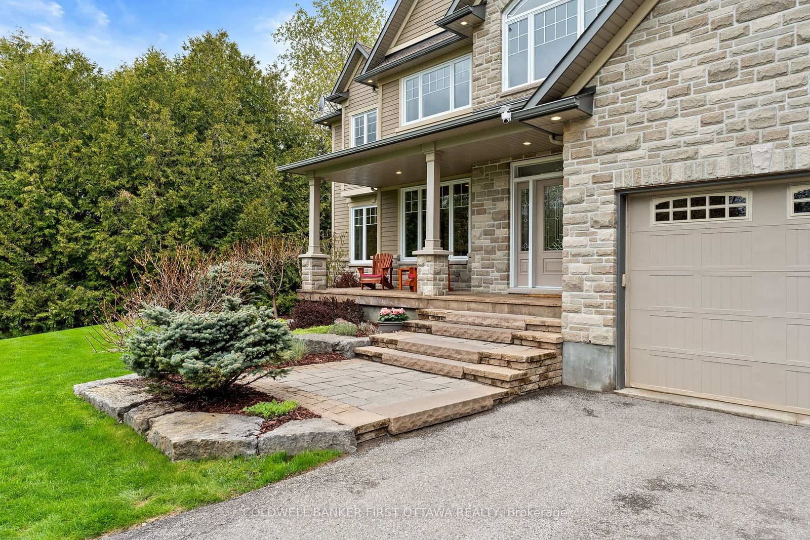 231 Ironstone Court, Stittsville, ON — photo 2