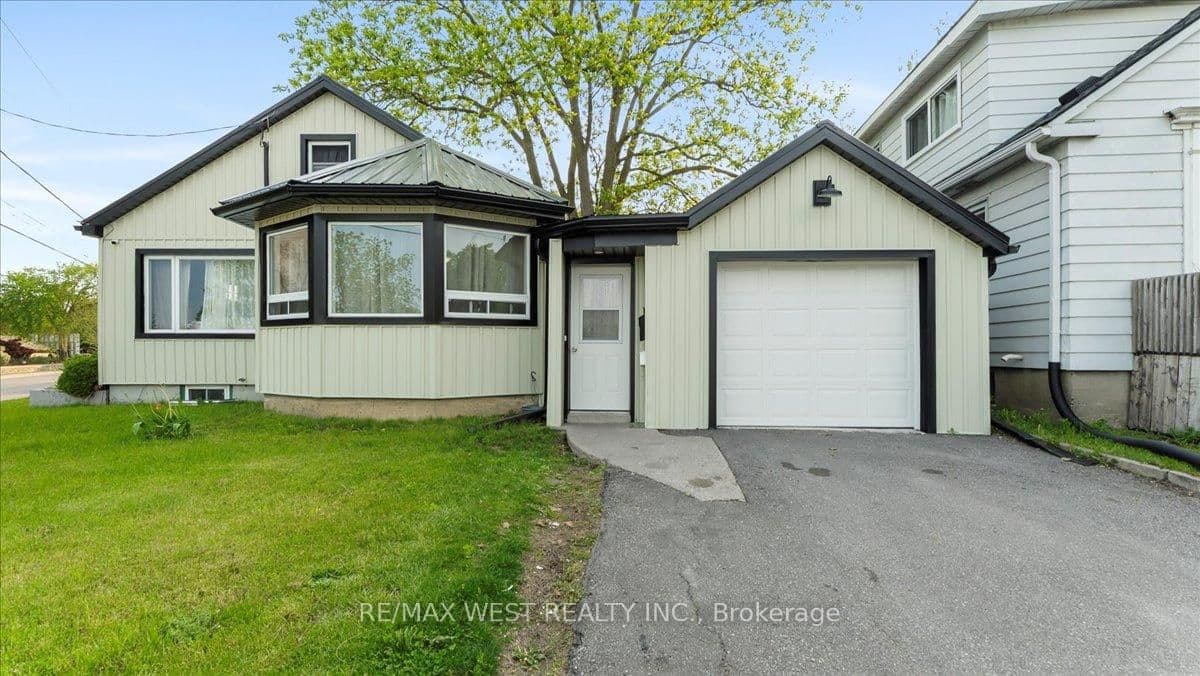 134 Dundas Street, Belleville, ON