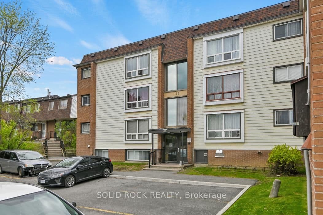 7 - 896 Elmsmere Drive, Ottawa, ON