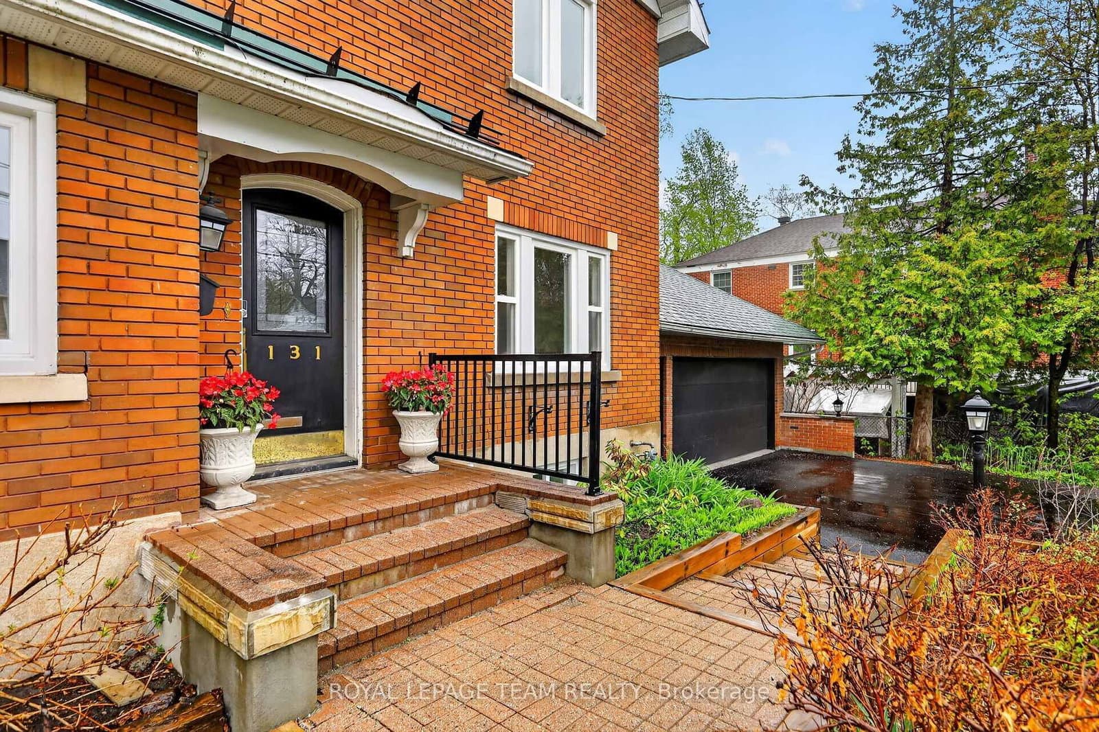 131 Acacia Avenue, Ottawa, ON — photo 2