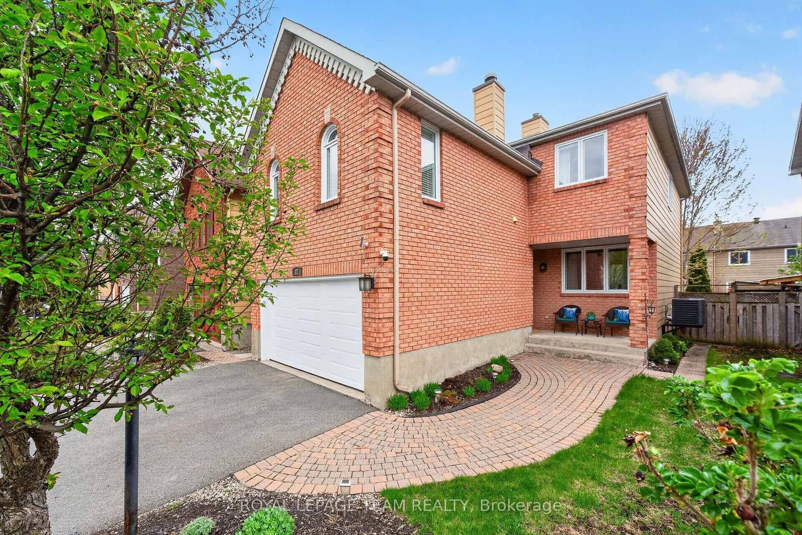 27 Inwood Drive, Ottawa, ON