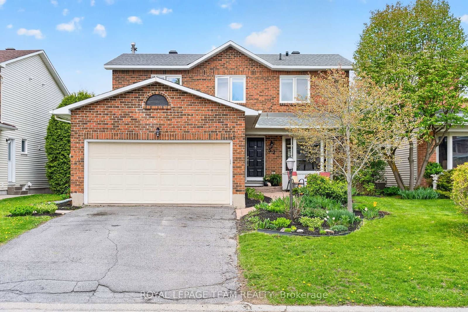 52 Drainie Drive, Kanata, ON — photo 2