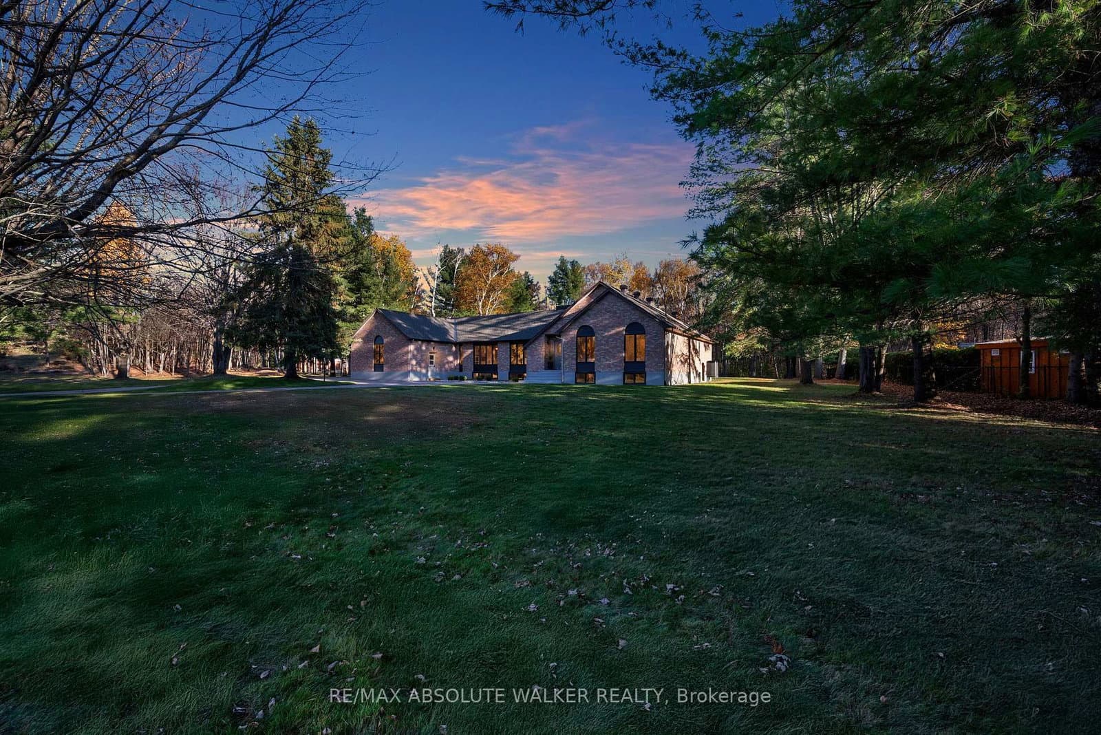 108 Margaret Anne Drive, Carp, ON