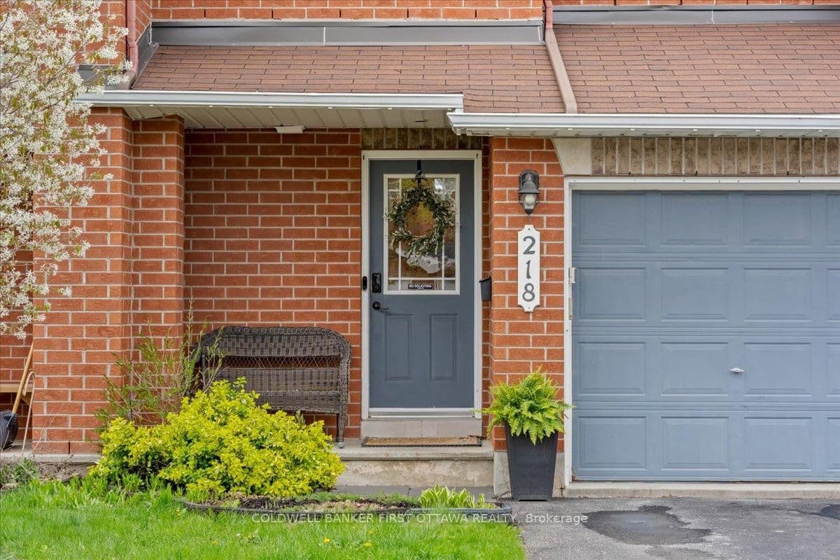 218 Flamborough Way, Ottawa, ON — photo 2