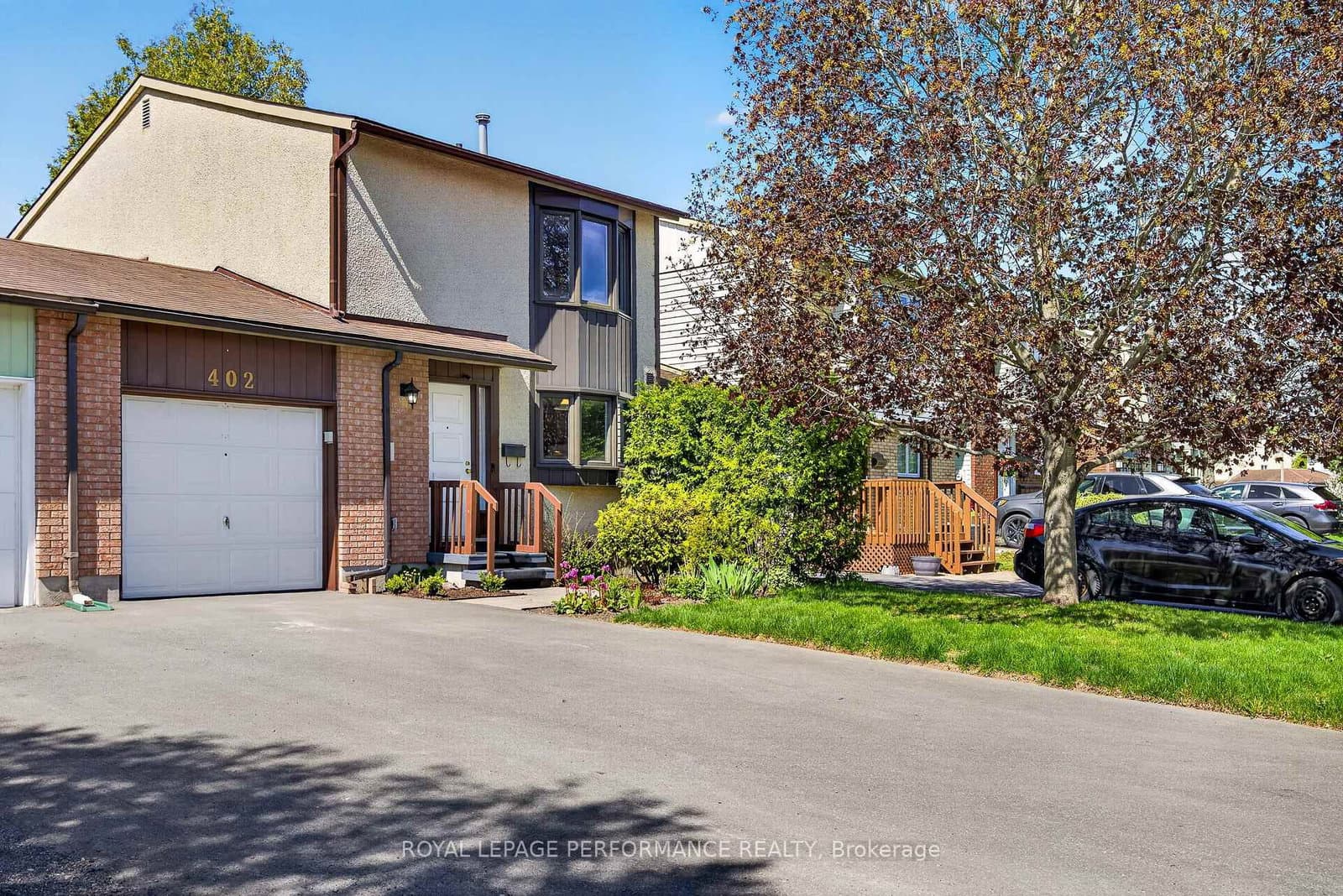 402 Duval Lane, Orleans, ON — photo 3