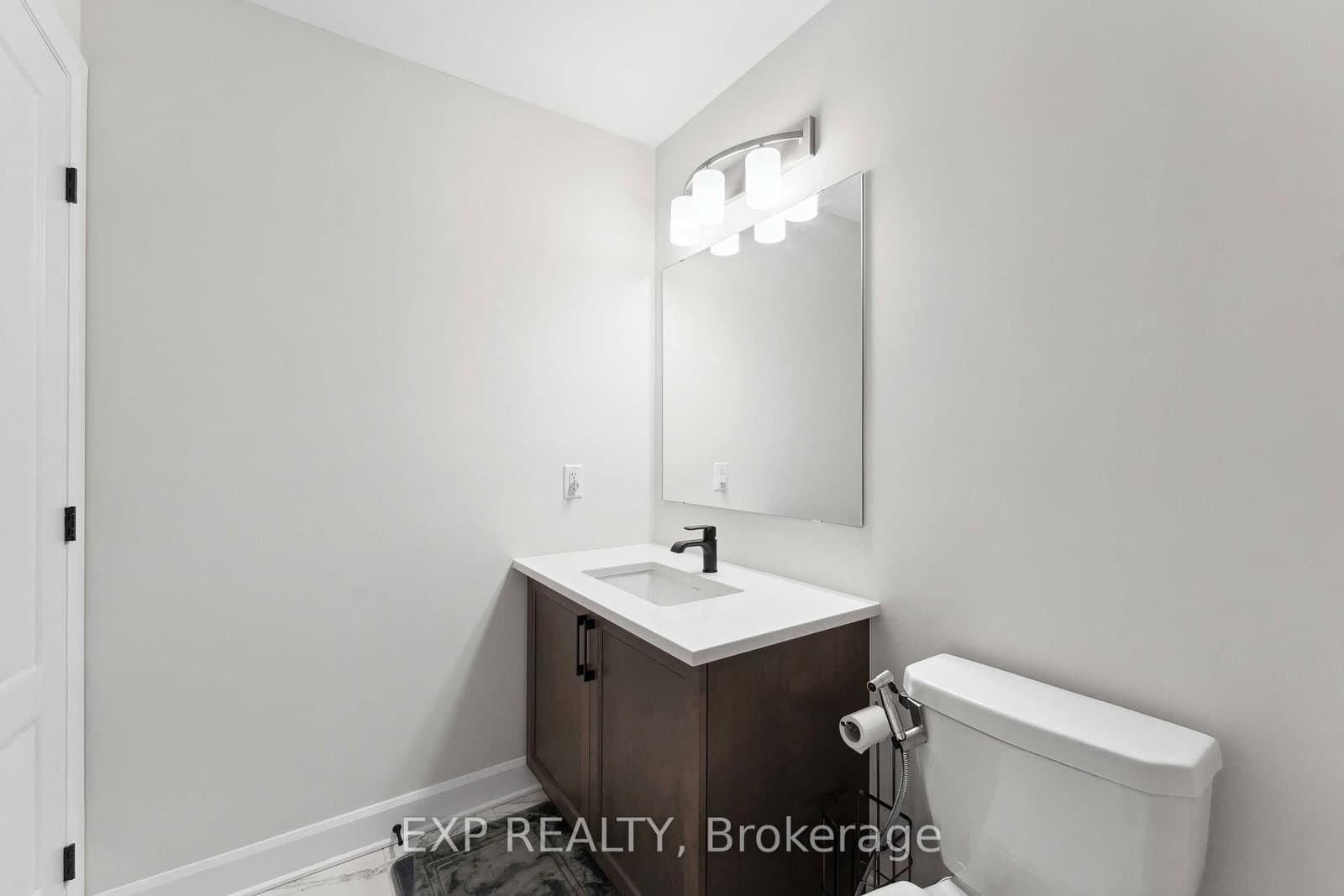 934 Clarkia Street, Ottawa, ON — photo 3