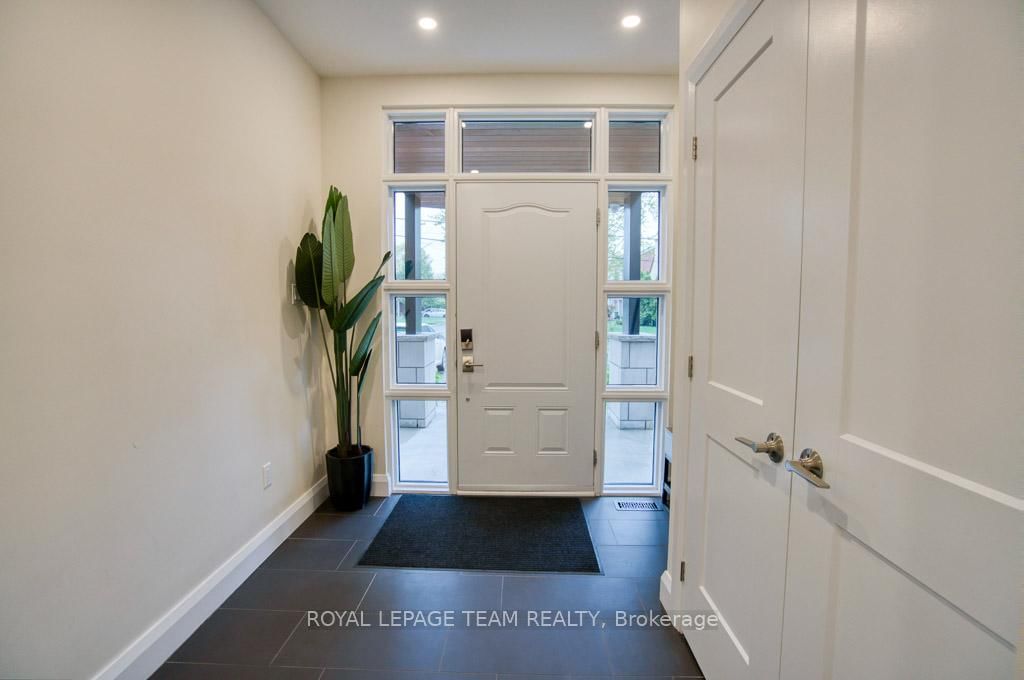 49 Aylen Avenue, Ottawa, ON — photo 3