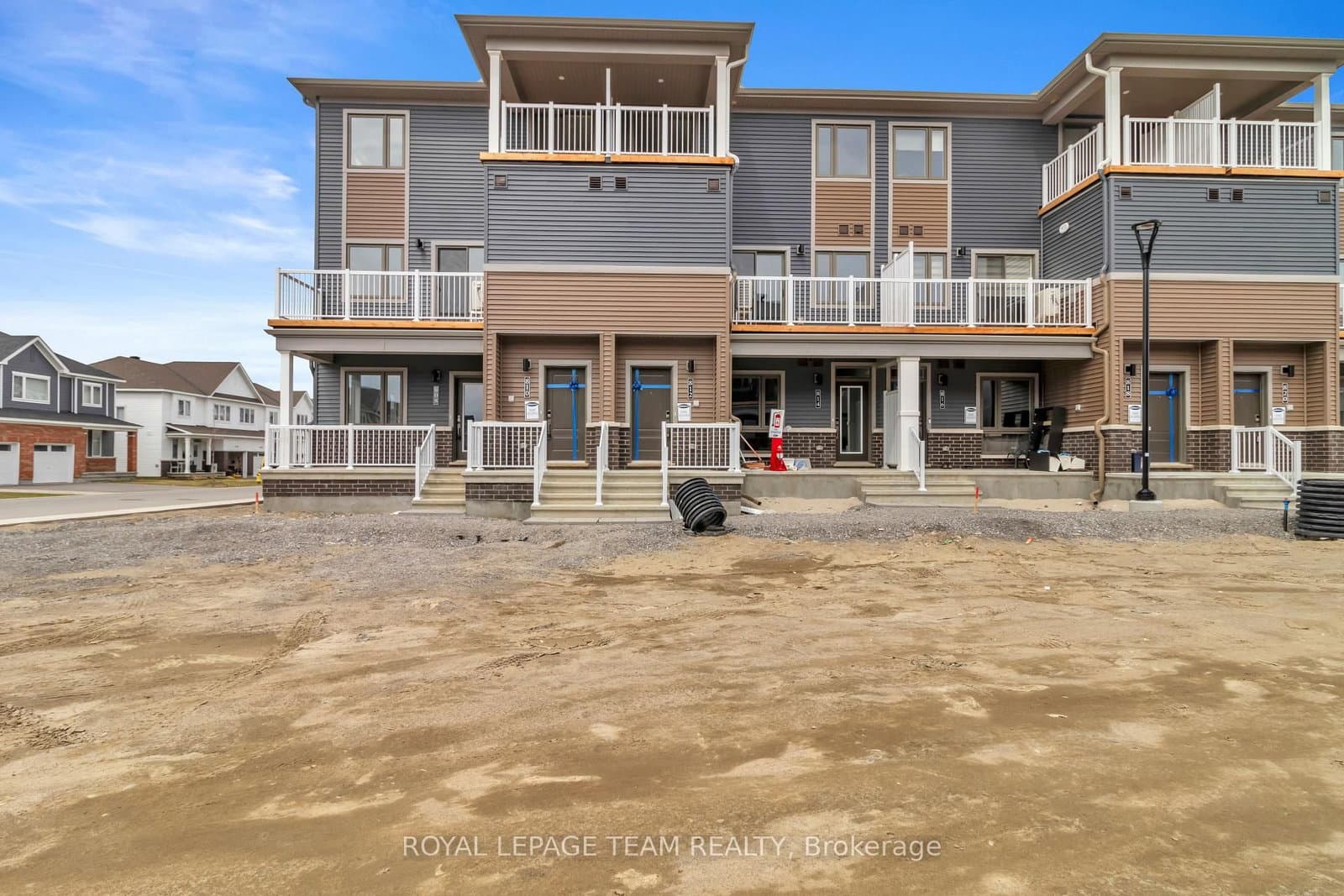 810 Parnian Private, Ottawa, ON