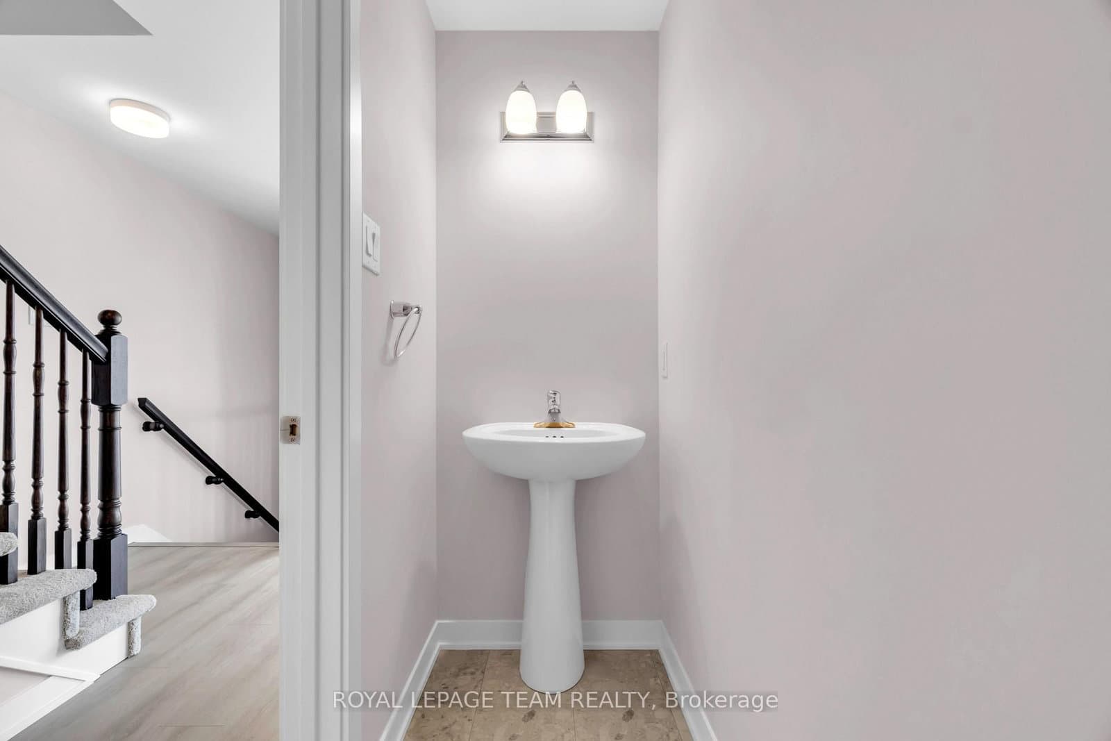 810 Parnian Private, Ottawa, ON — photo 3