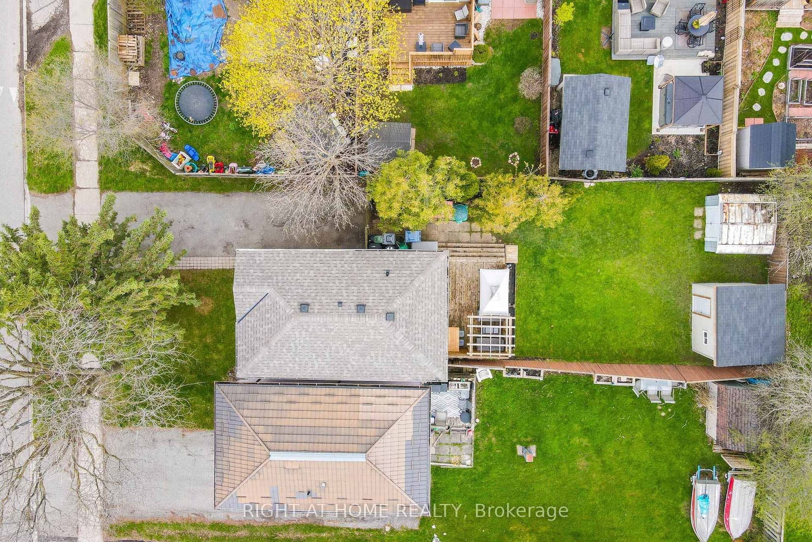152 Hadati Road, Guelph, ON — photo 2