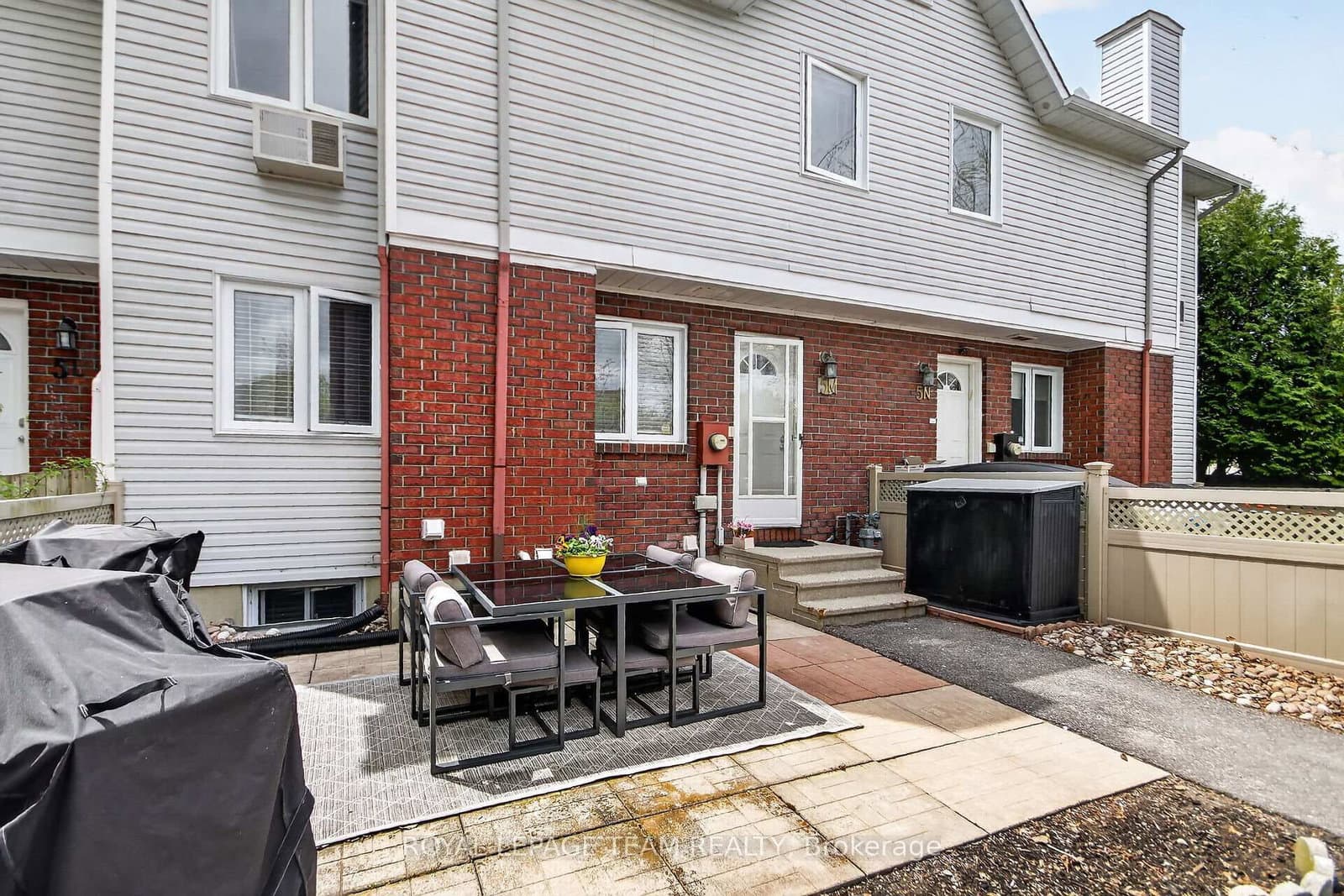 5M - 22 Goulbourn Way, Ottawa, ON — photo 2