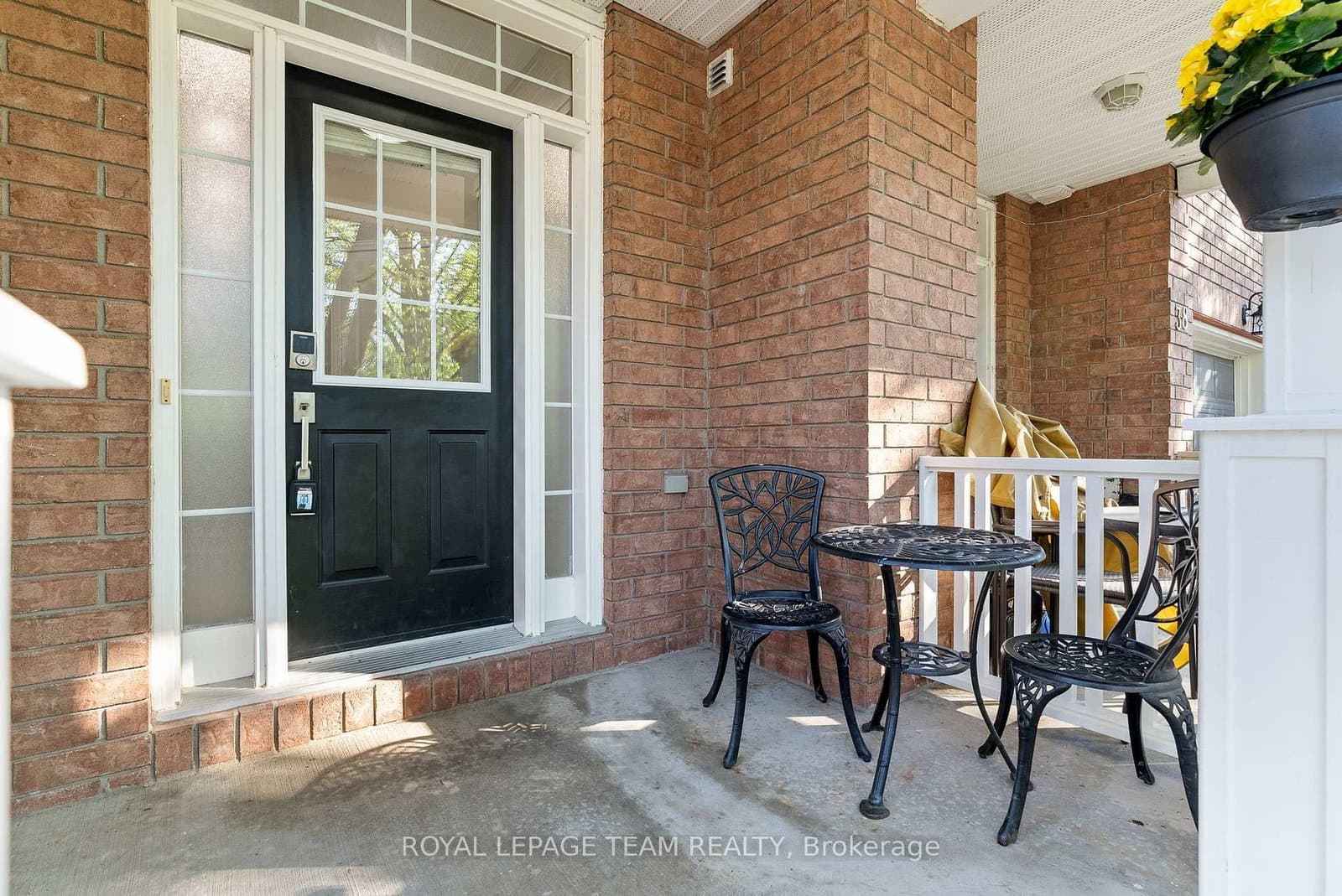 40 Milner Downs Crescent, Kanata, ON — photo 2