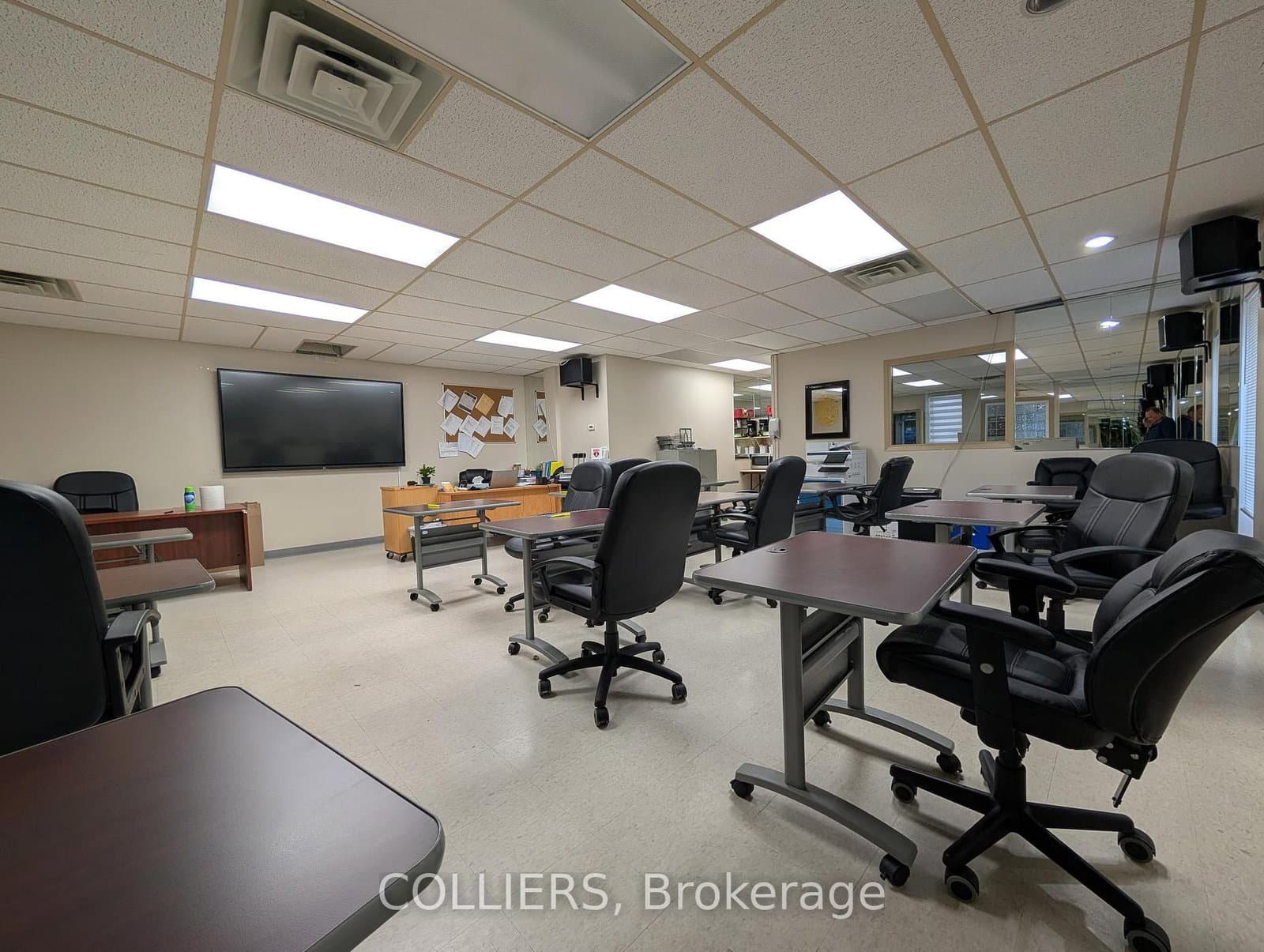 4 & 105 - 199 Colonnade Road, Ottawa, ON — photo 2