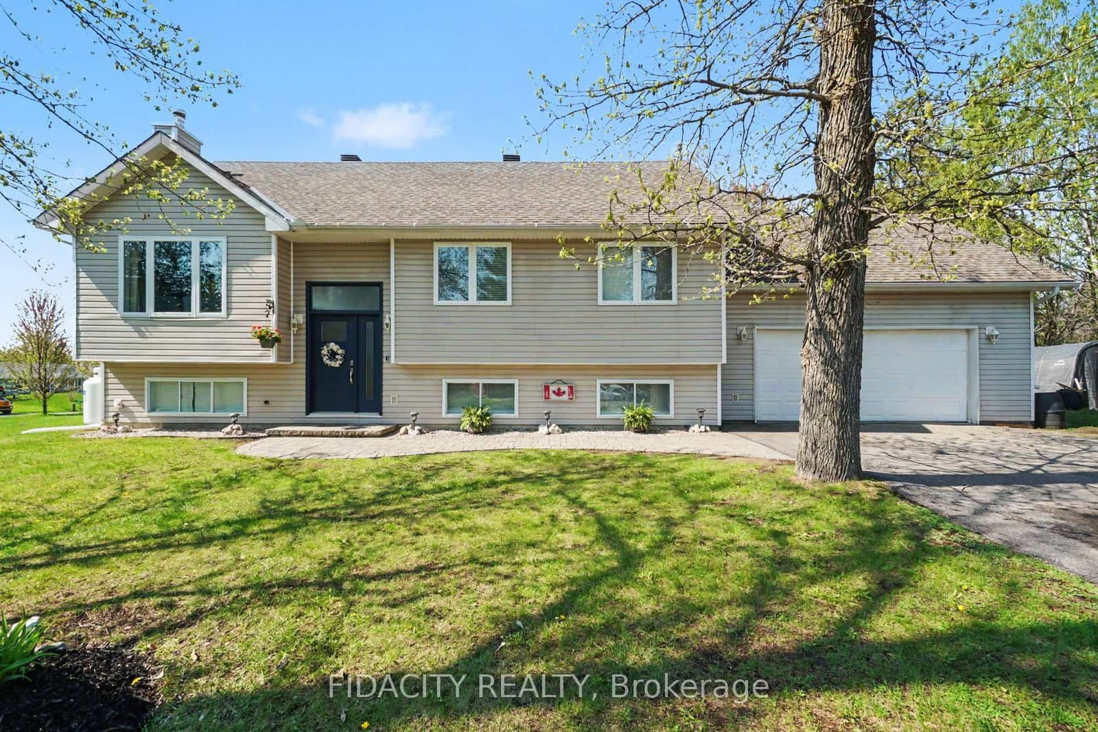 266 Clifford Campbell Street, Fitzroy Harbour, ON