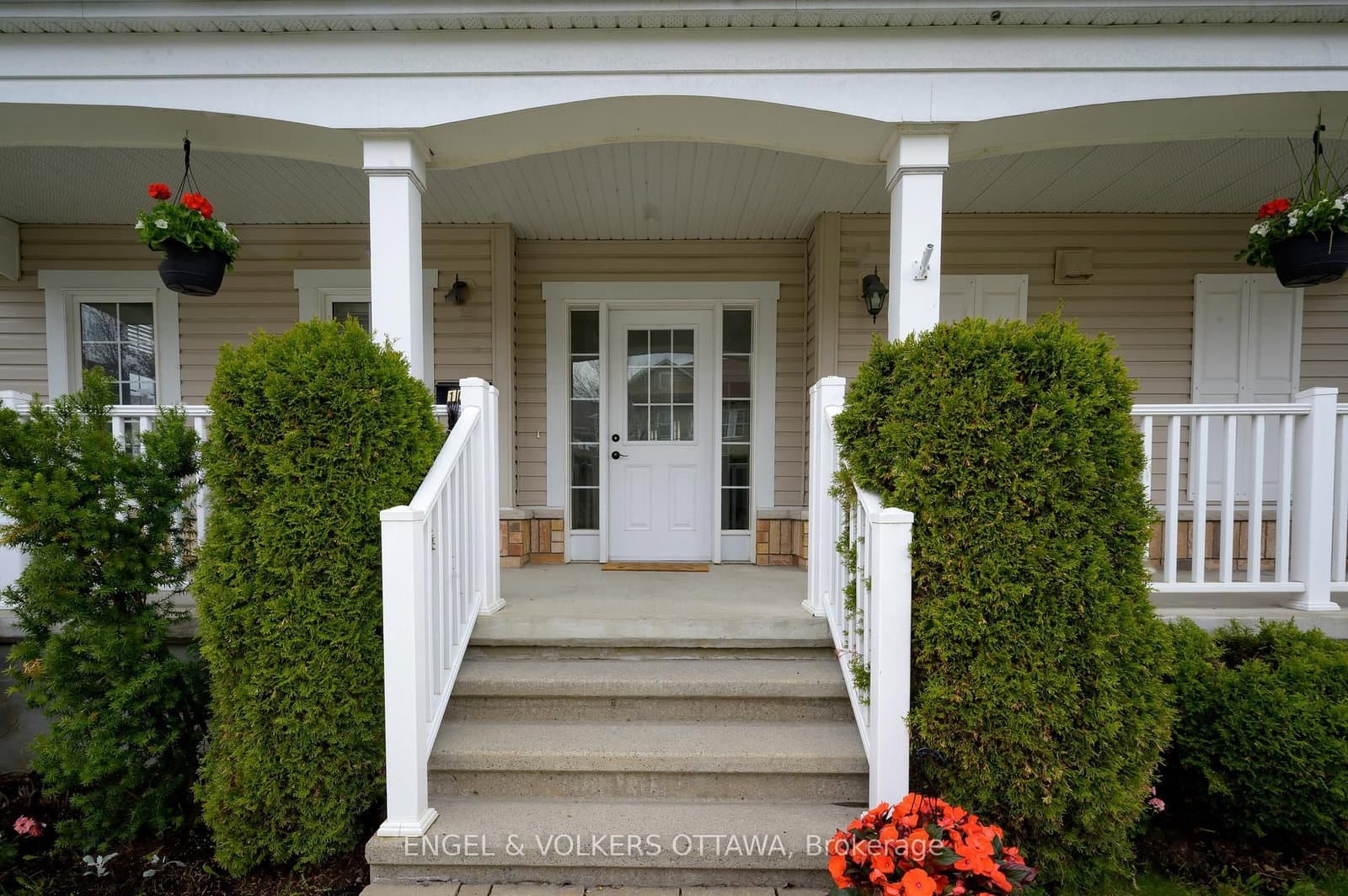 106 Forest Water Way, Ottawa, ON — photo 3