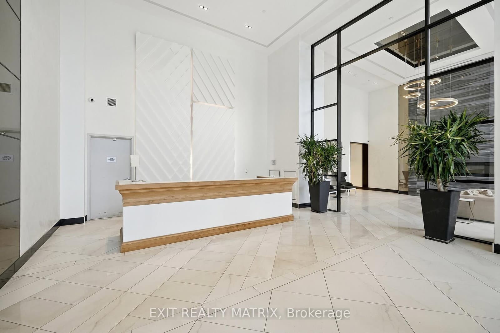 513 - 255 Bay Street, Ottawa, ON — photo 2