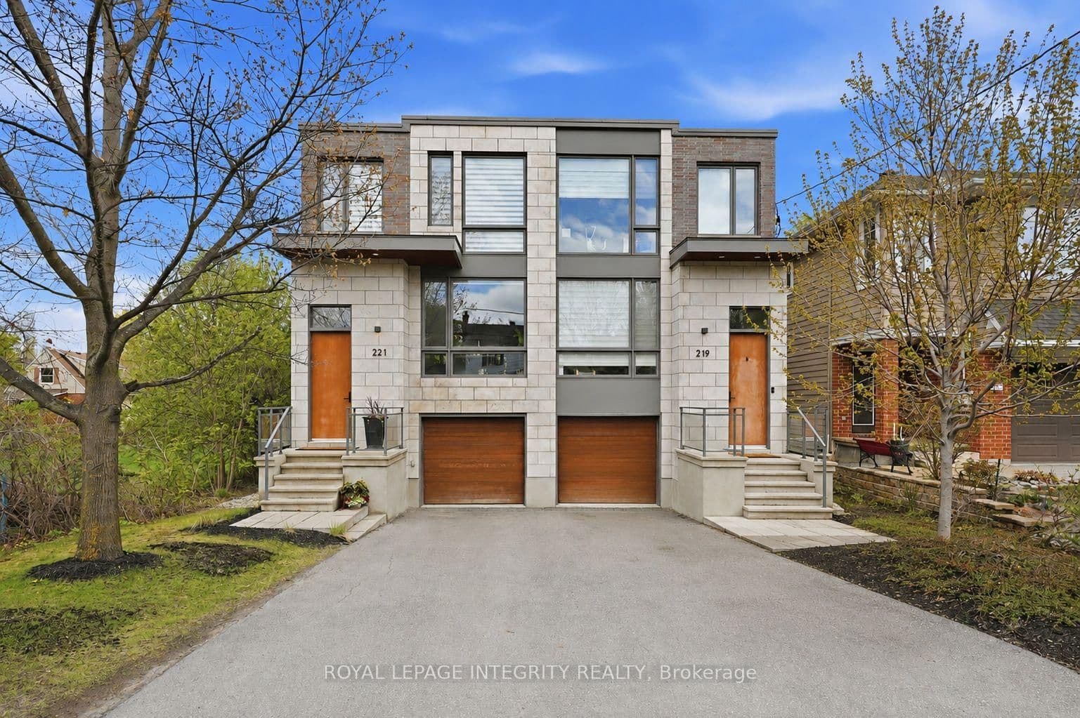 221 Wesley Avenue, Ottawa, ON