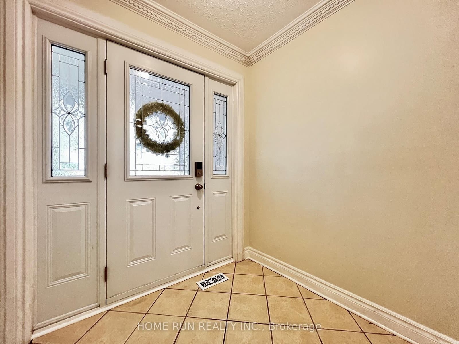 76 Winbro Private, Ottawa, ON — photo 3