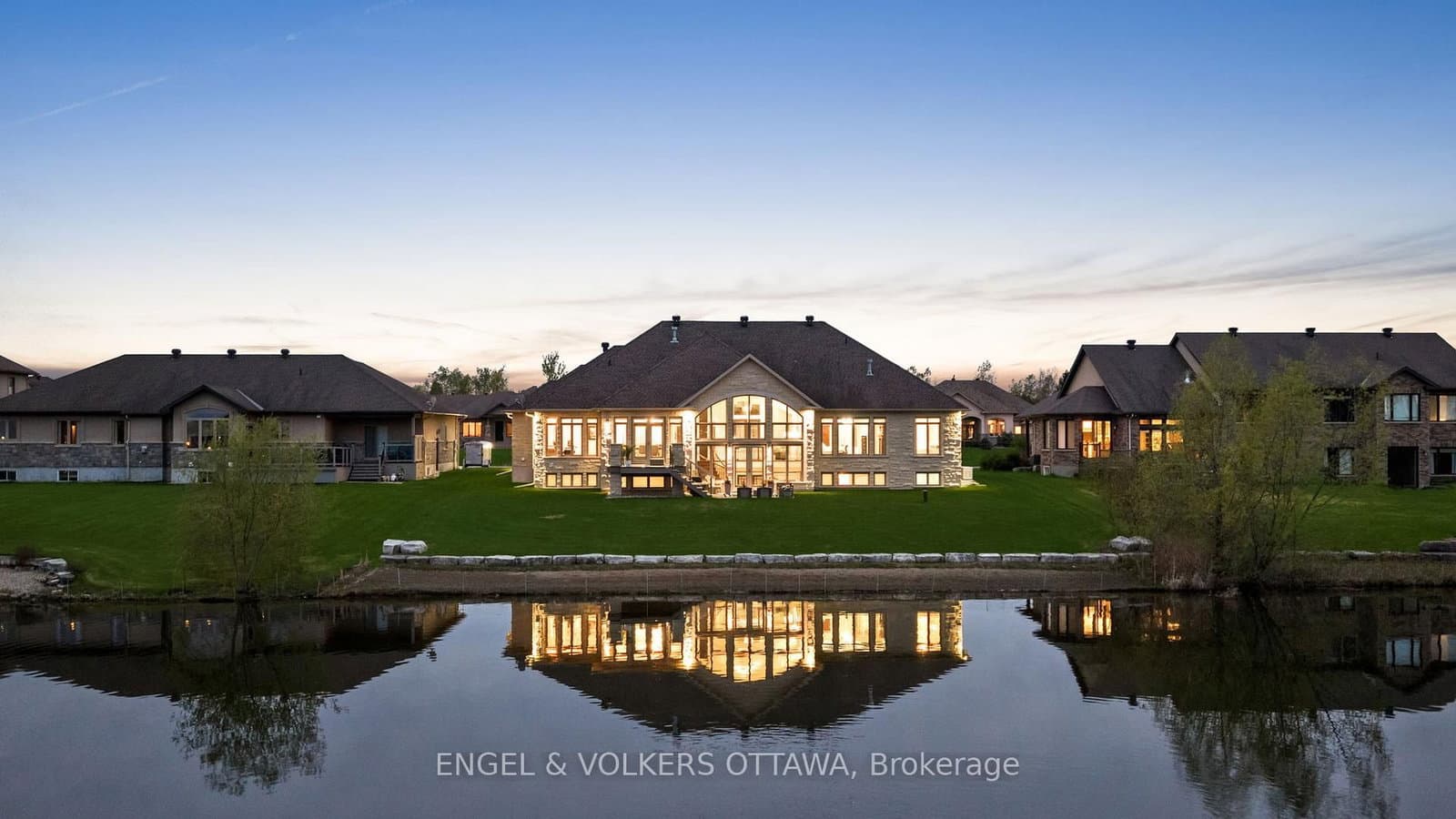1457 Waters Edge Way, Greely, ON