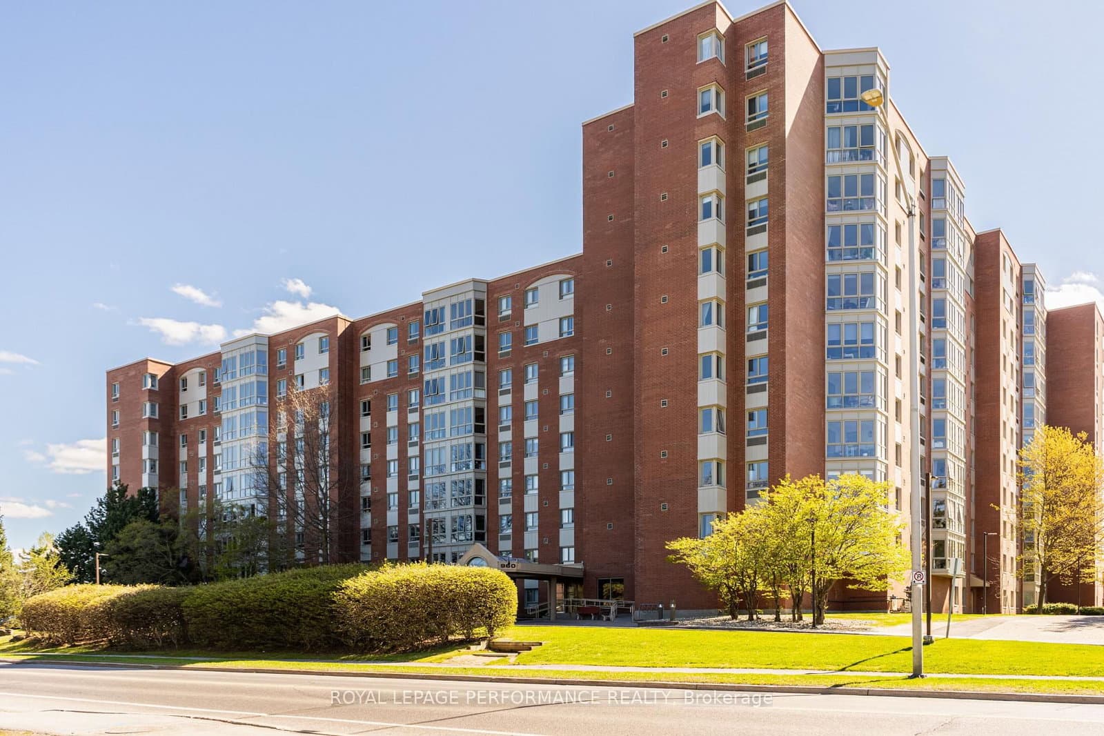 819 - 960 Teron Road, Ottawa, ON