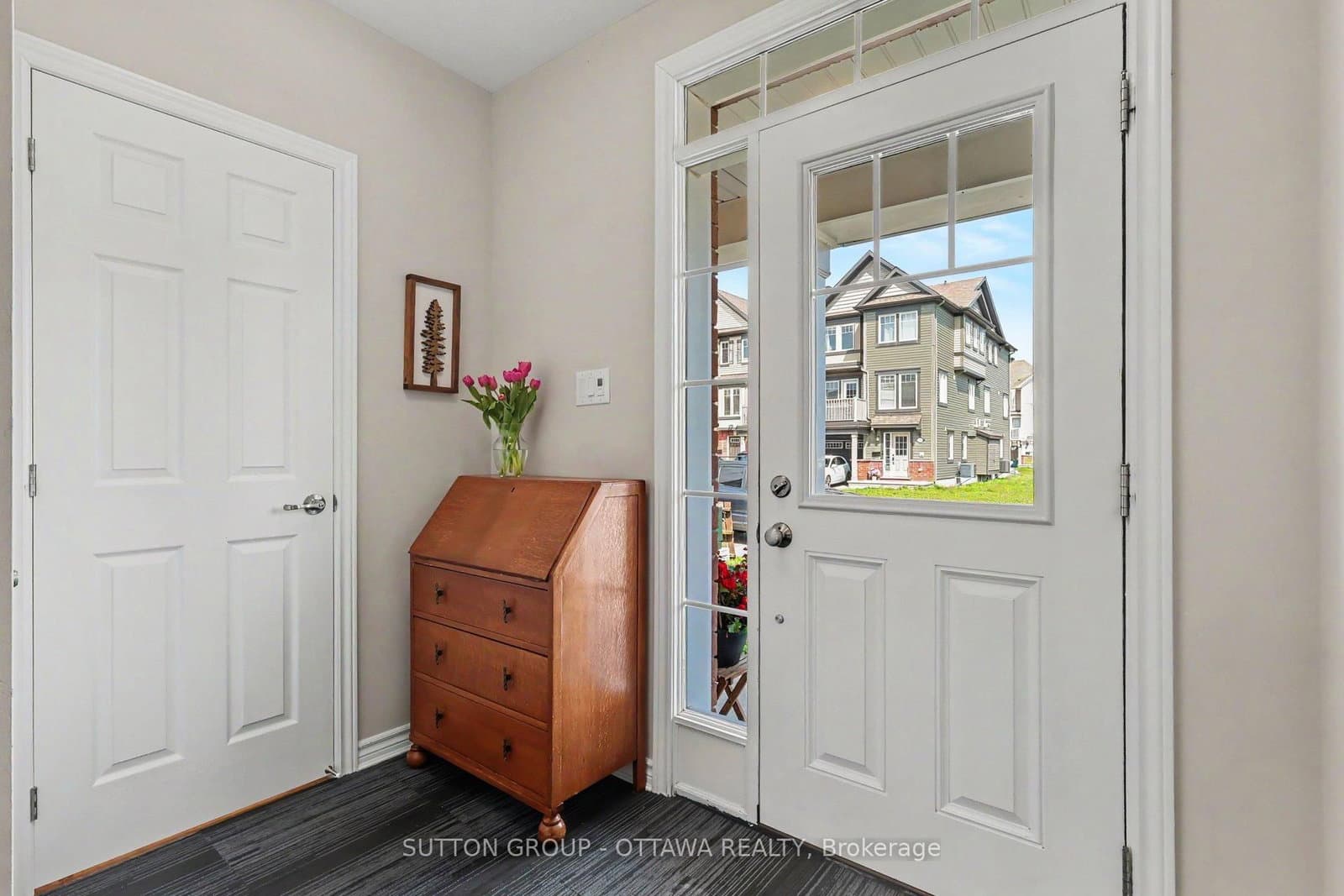 63 Astervale Street, Ottawa, ON — photo 2