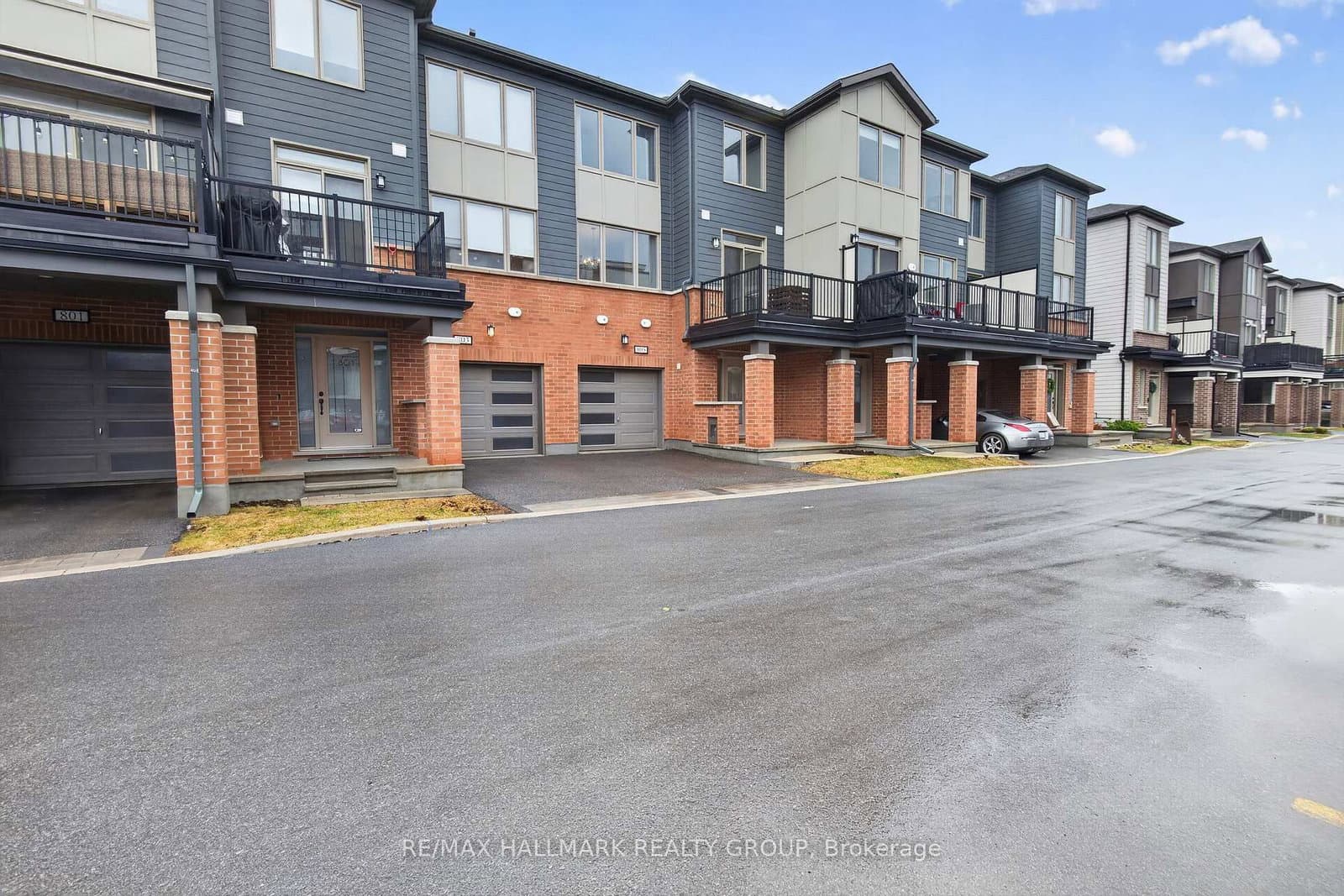 805 Kiniw Private, Ottawa, ON