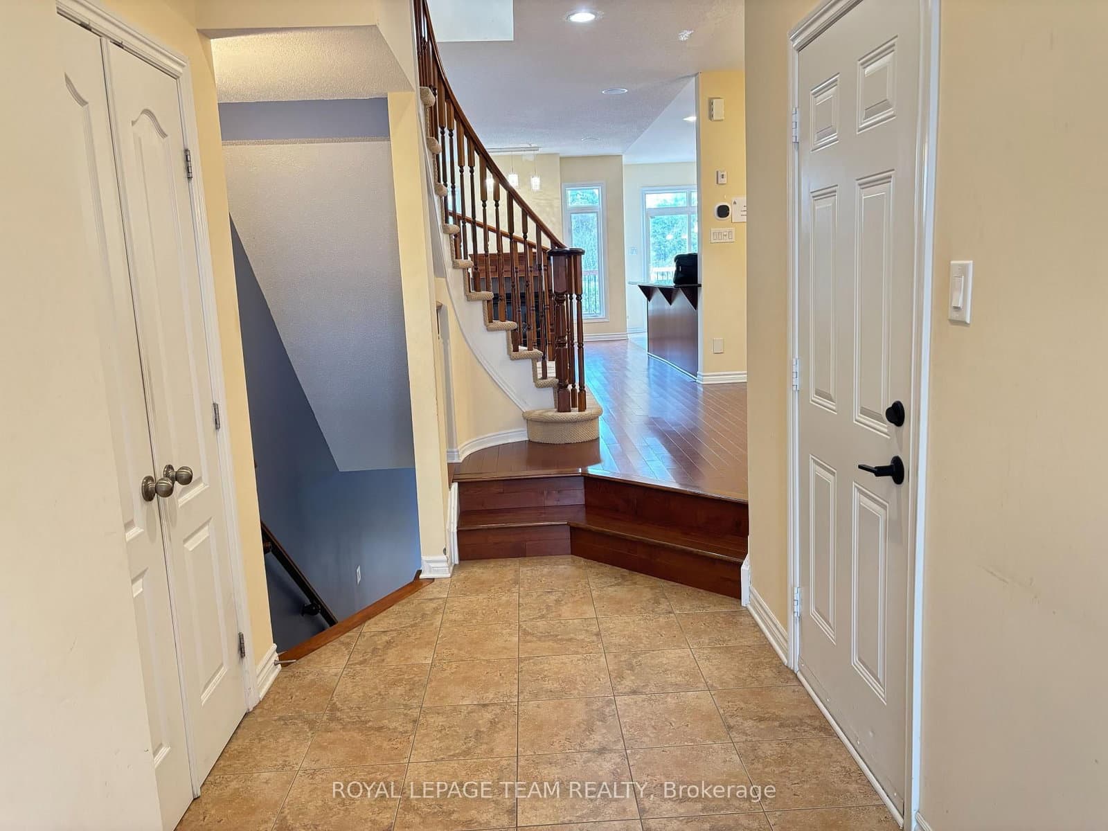 449 Foxhall Way, Ottawa, ON — photo 3