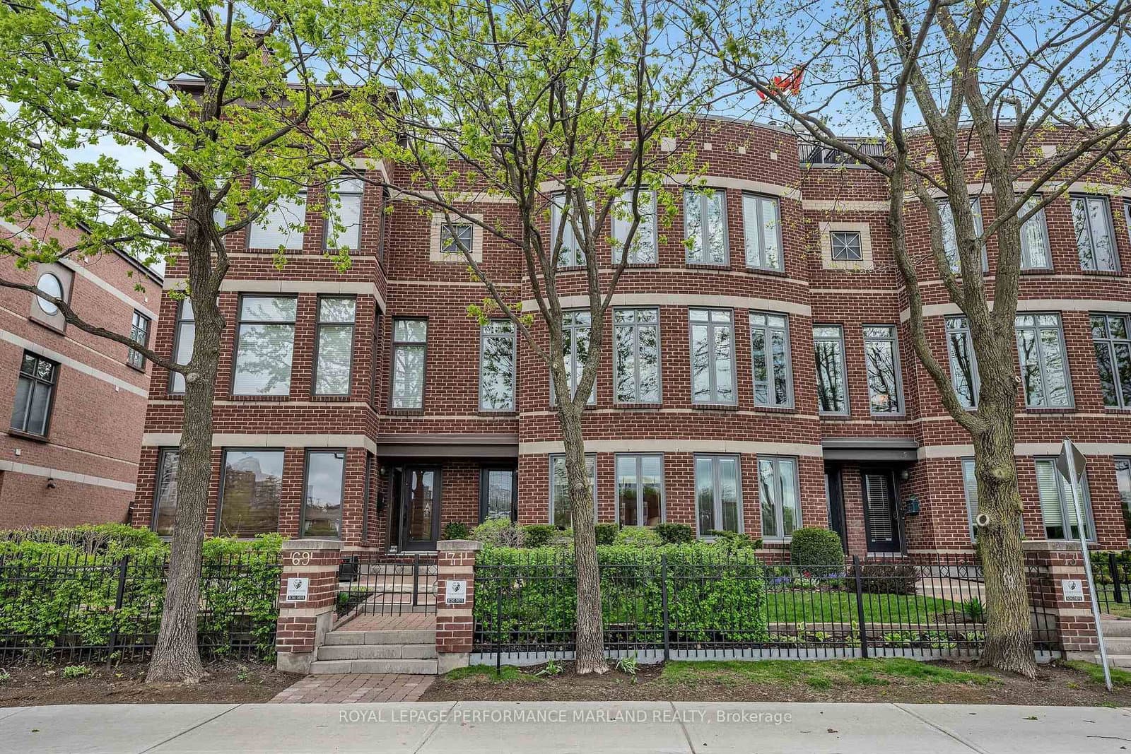 71 Echo Drive, Ottawa, ON