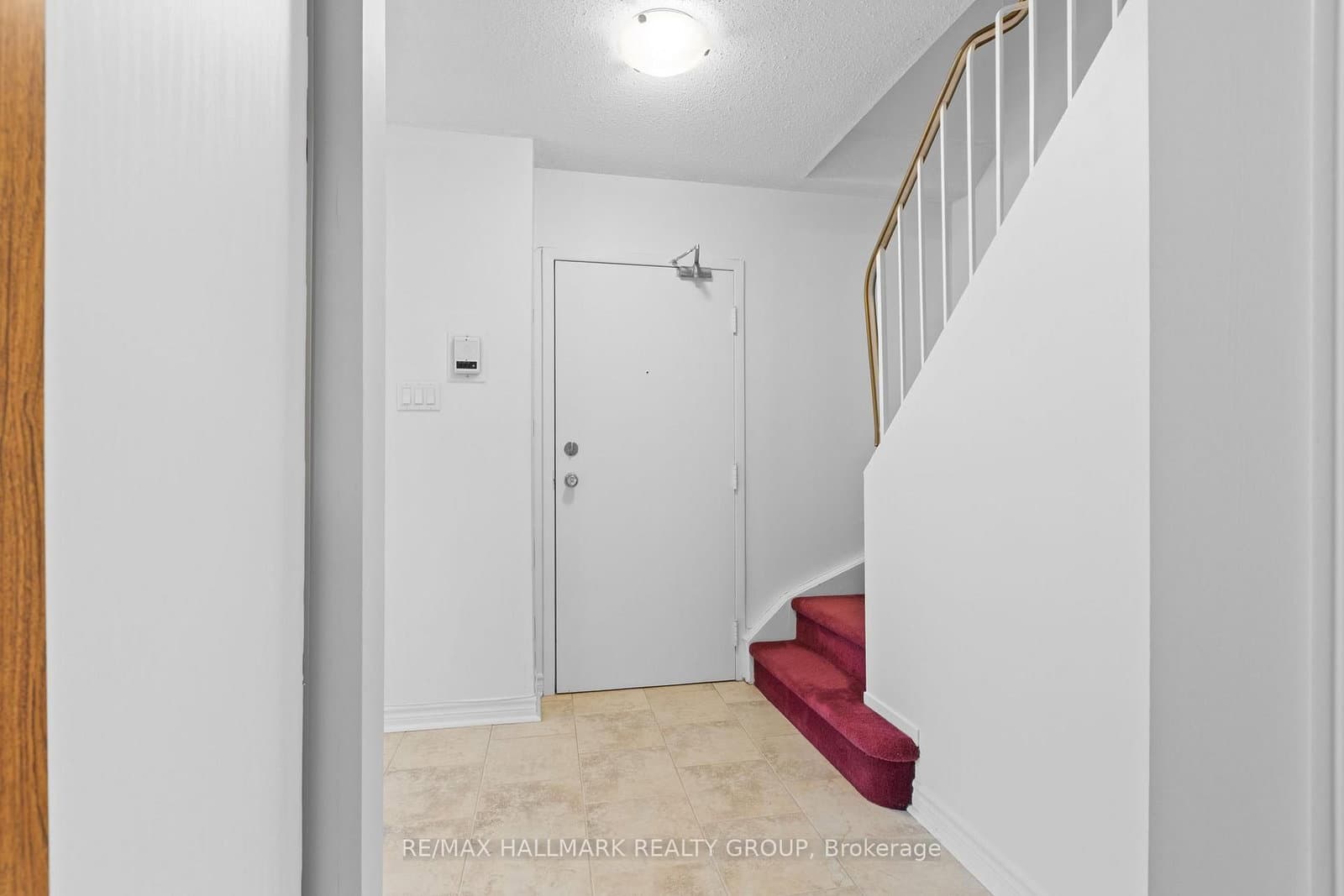 8 - 520 Fenerty Court, Ottawa, ON — photo 2