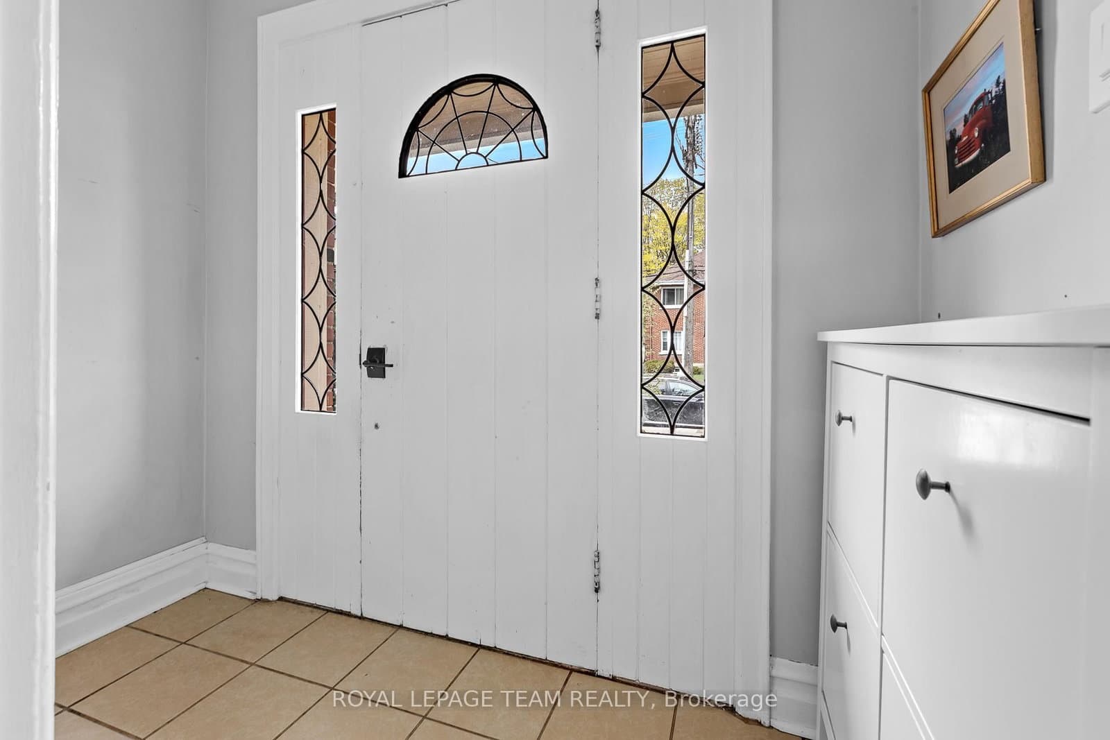 135 Clarendon Avenue, Ottawa, ON — photo 2