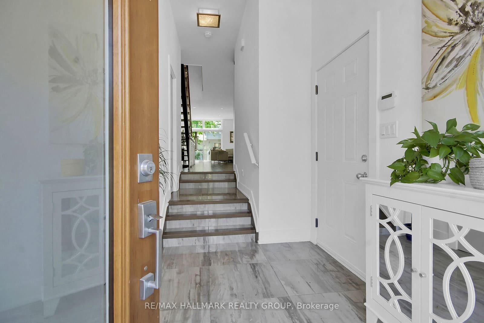 164 Geoffrey Street, Ottawa, ON — photo 3