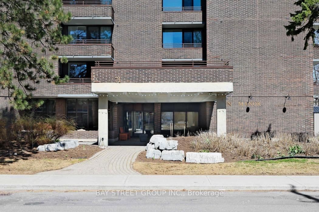 1602 - 71 Somerset Street, Ottawa, ON