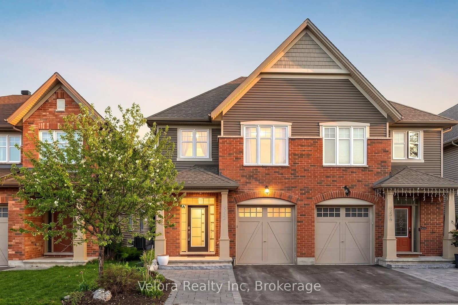 352 Warmstone Drive, Ottawa, ON