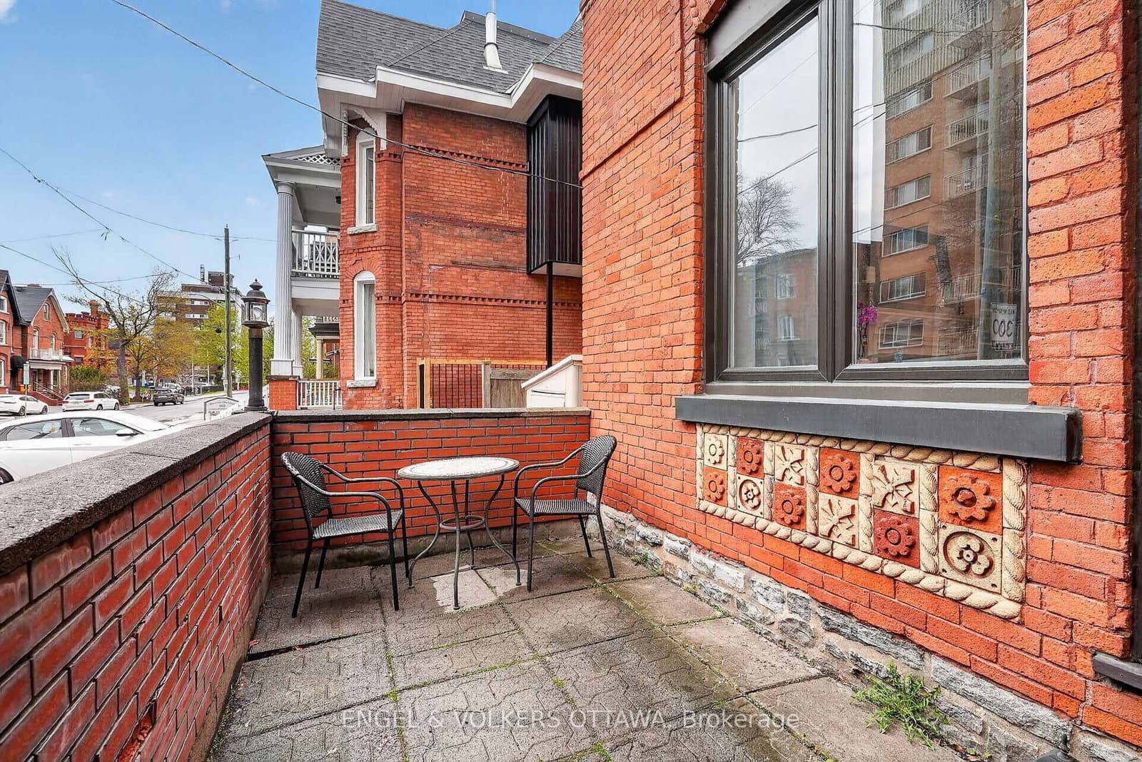 apt. 2 - 320 Waverley Street, Ottawa, ON — photo 2
