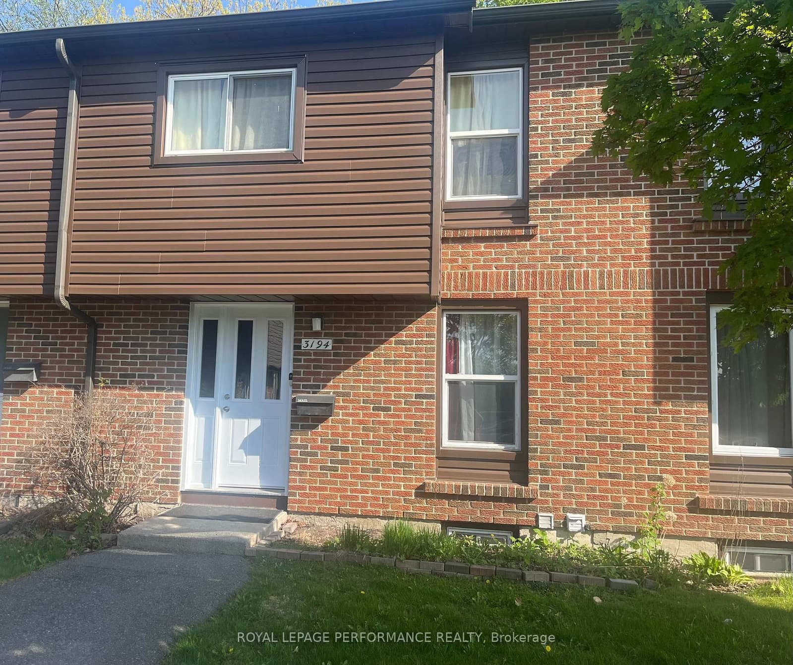 3194 Stockton Drive, Gloucester, ON