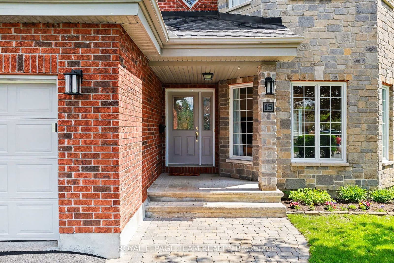 15 Ladybirds Crescent, Stittsville, ON — photo 3