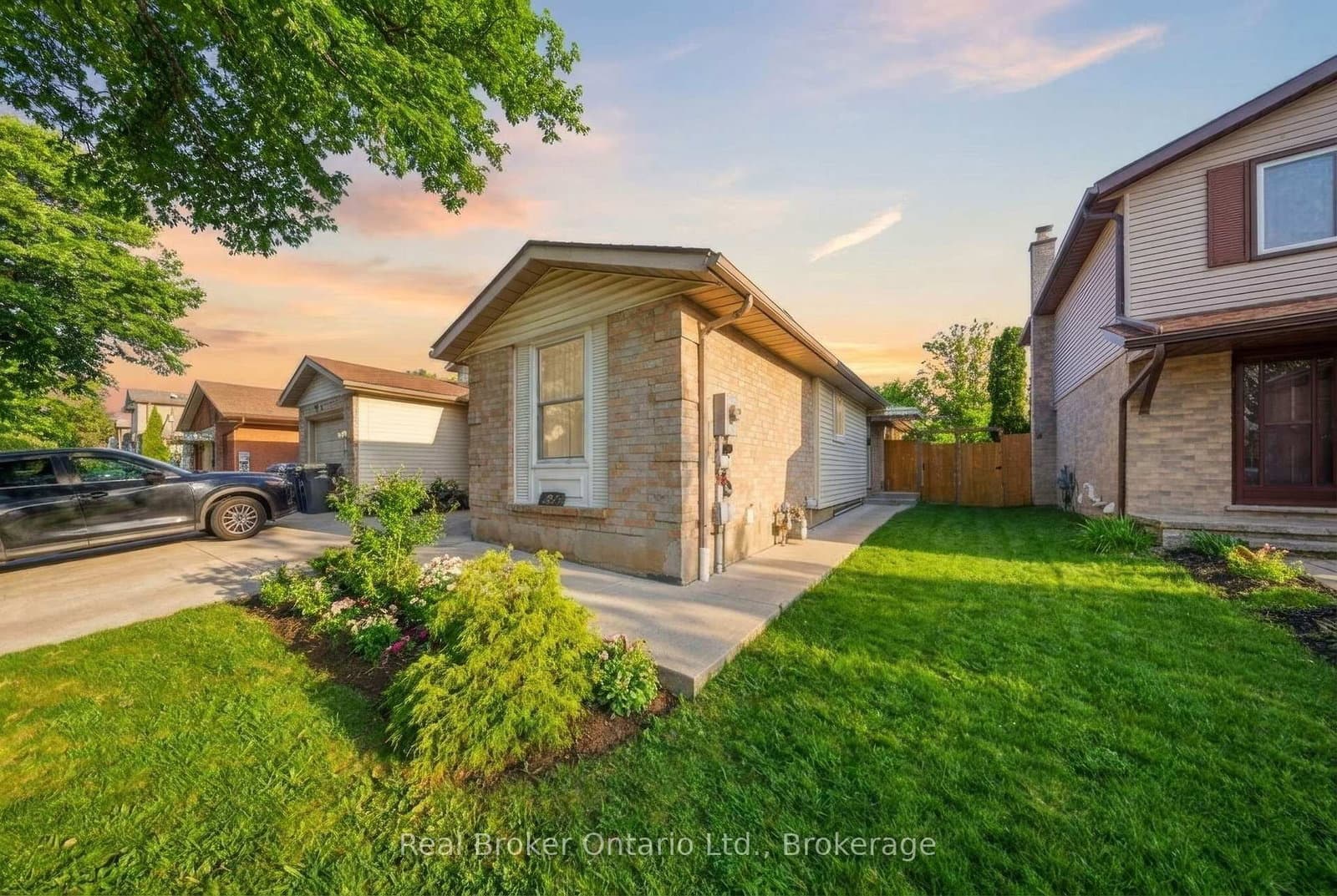 58 Leacock Avenue, Guelph, ON — photo 2