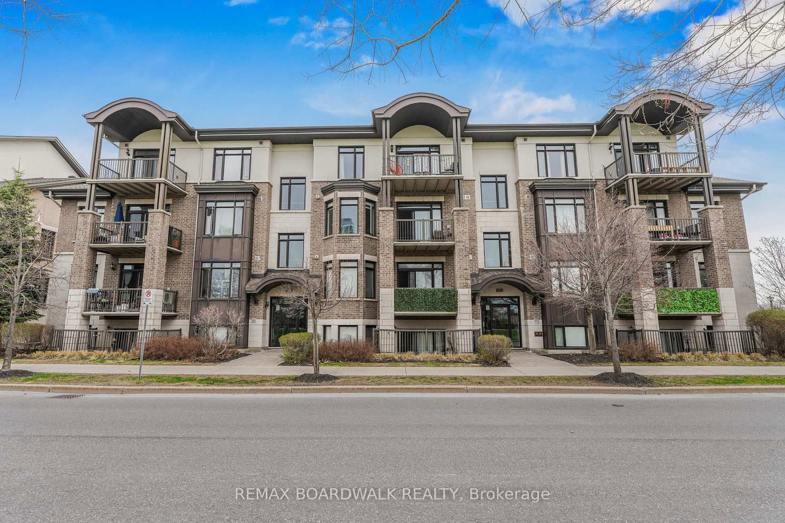 203 - 705 Beauparc Private, Ottawa, ON — photo 2