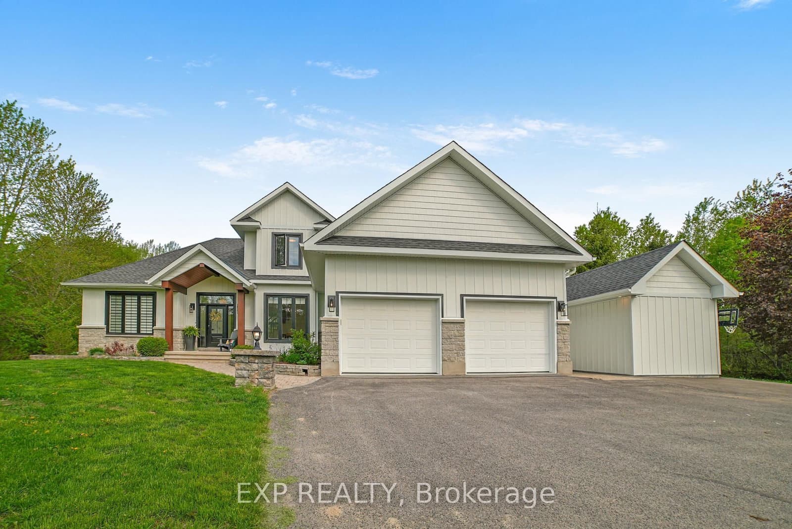 124 Wilbert Cox Drive, Carp, ON